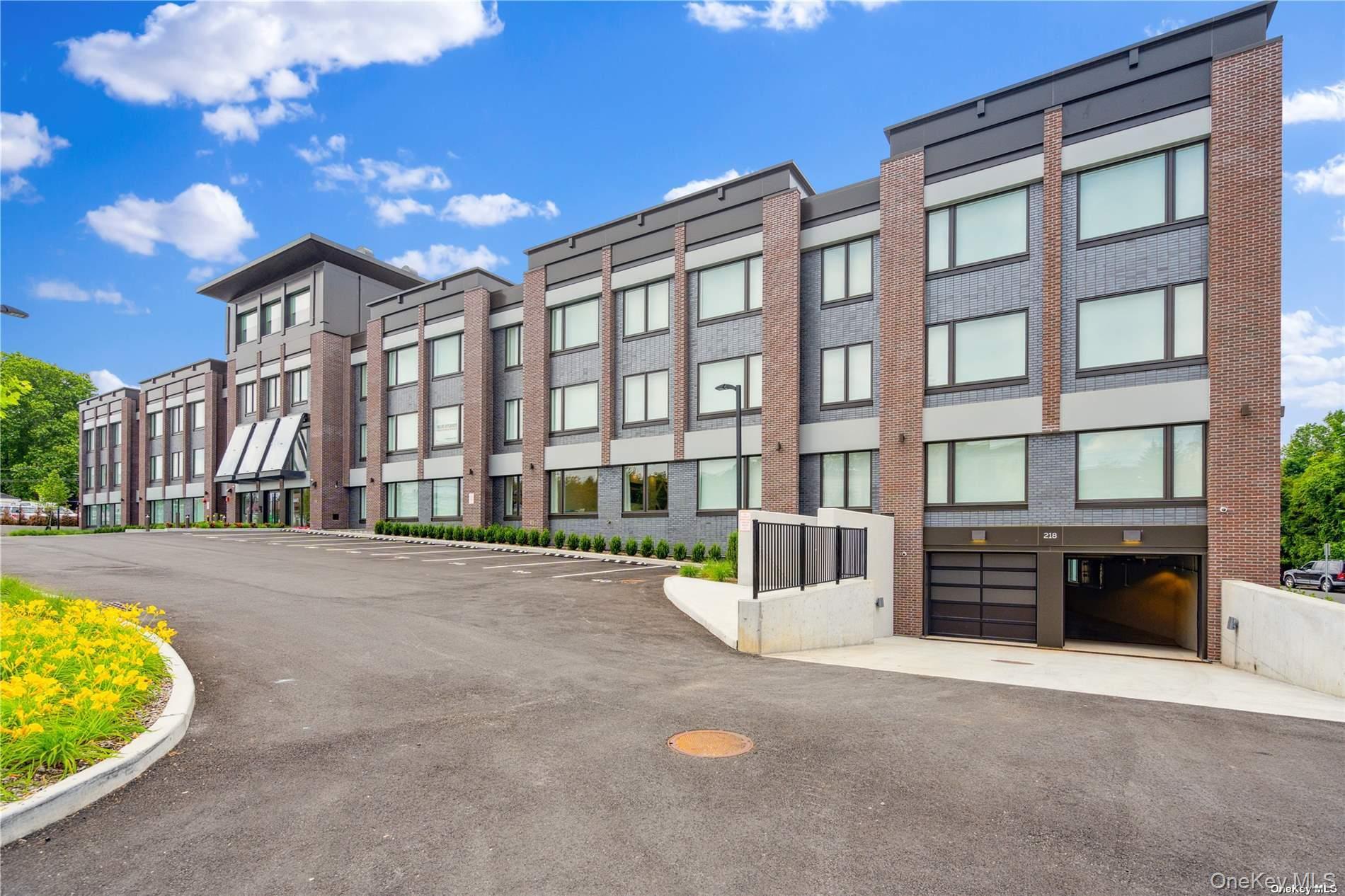 Condo Middle Neck  Nassau County, NY 11021, MLS-971394-35