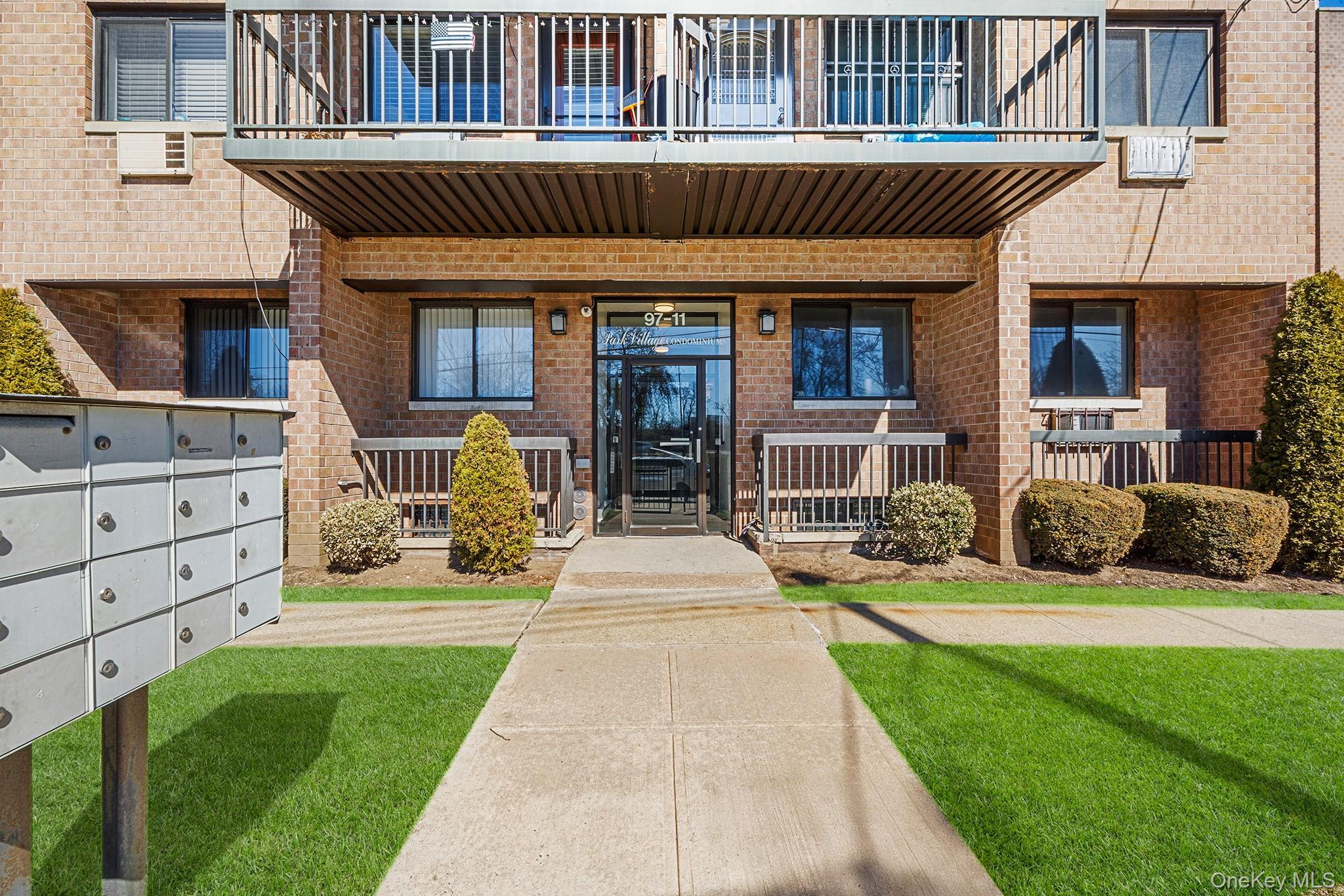 Condo Conduit  Queens, NY 11417, MLS-971399-2