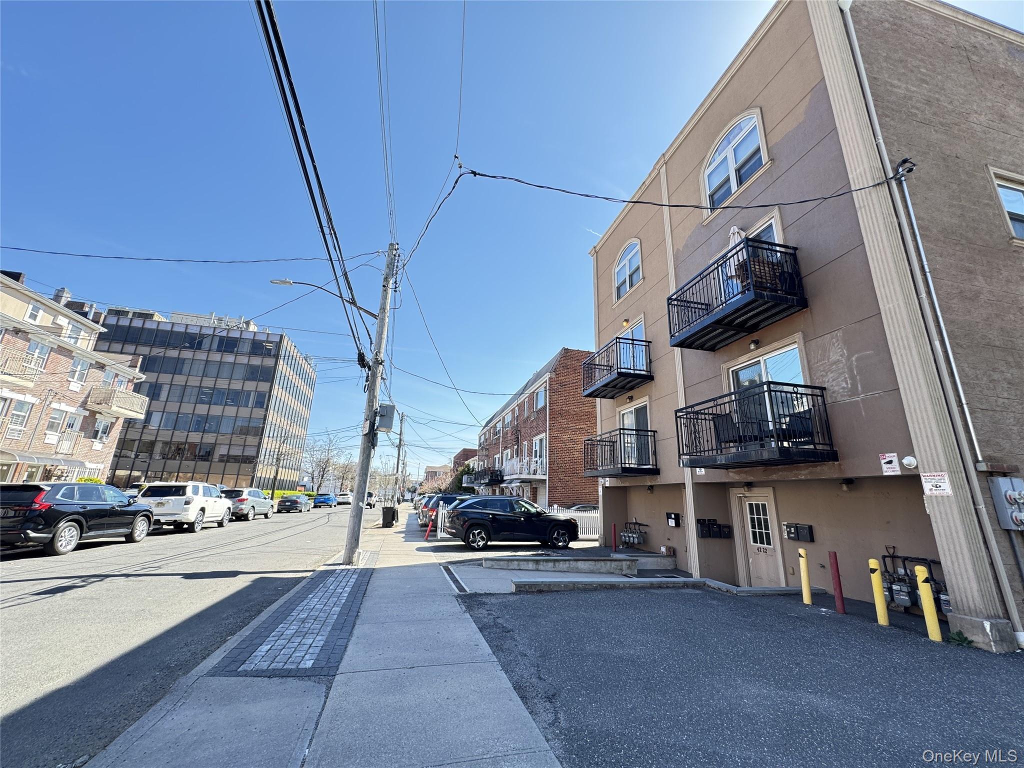 Commercial Lease in New York - Bayside  Queens, NY 11361