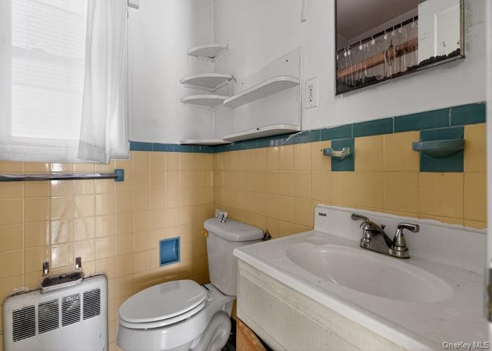 Single Family Ivy  Nassau County, NY 11552, MLS-971466-19