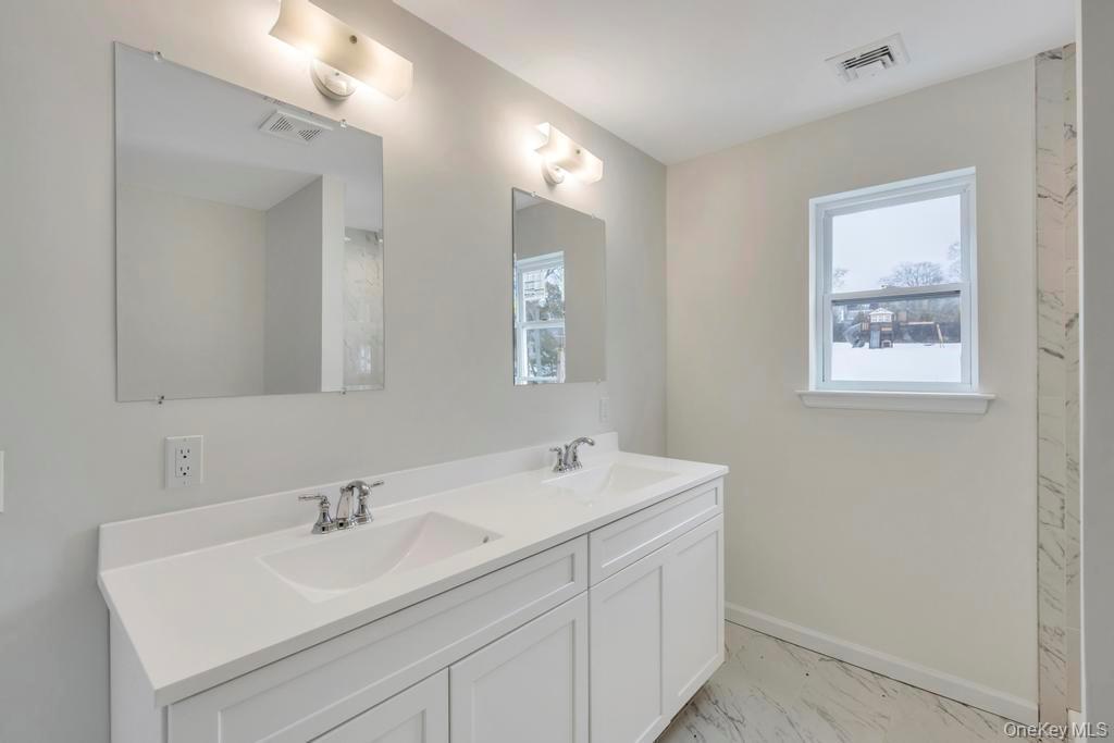 Single Family Ozark  Suffolk County, NY 11779, MLS-971480-13
