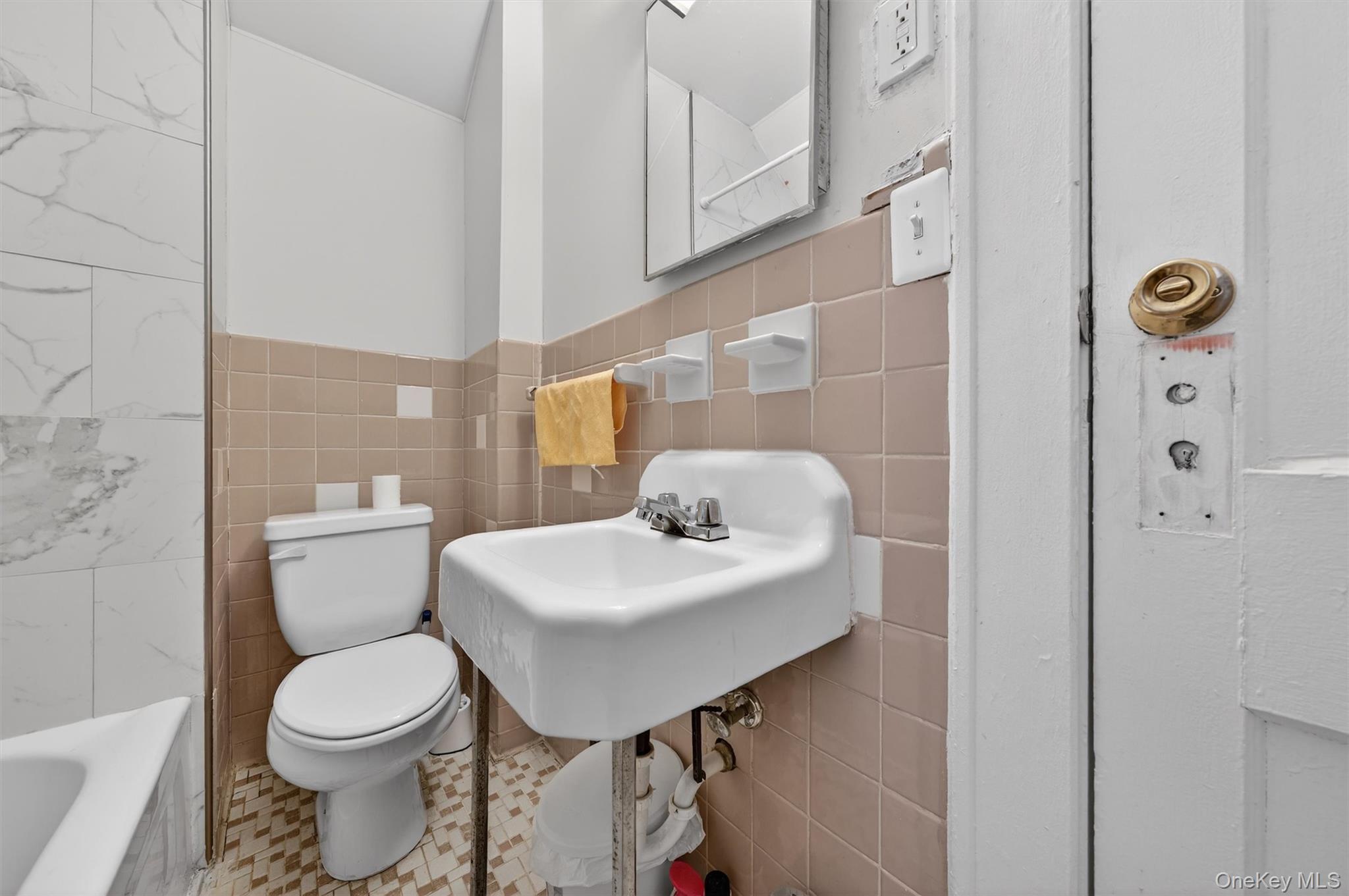 Single Family Lafayette Orange County, NY 10940, MLS-971493-21