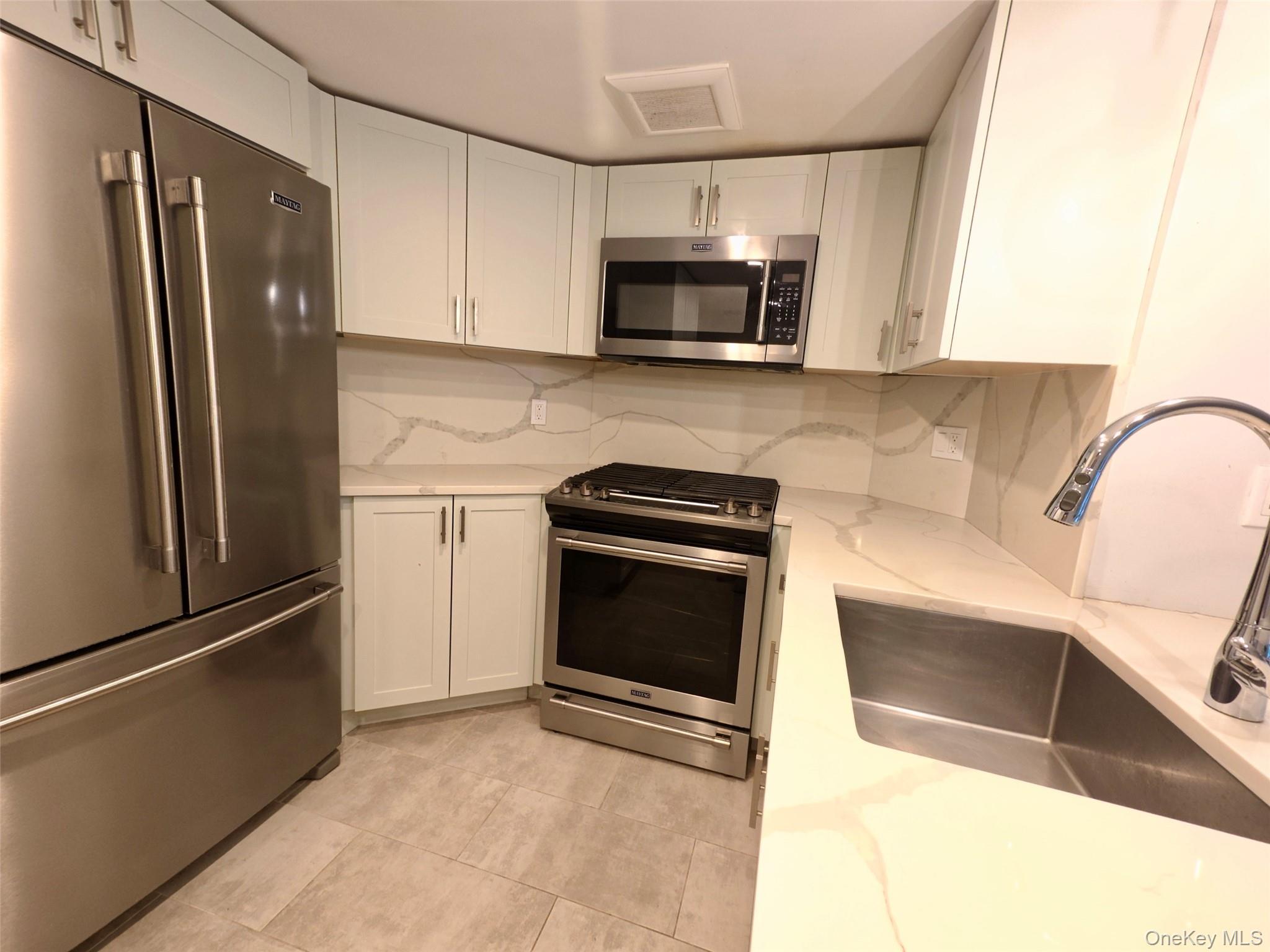 Condo Stewart Pl Westchester County, NY 10603, MLS-971501-14