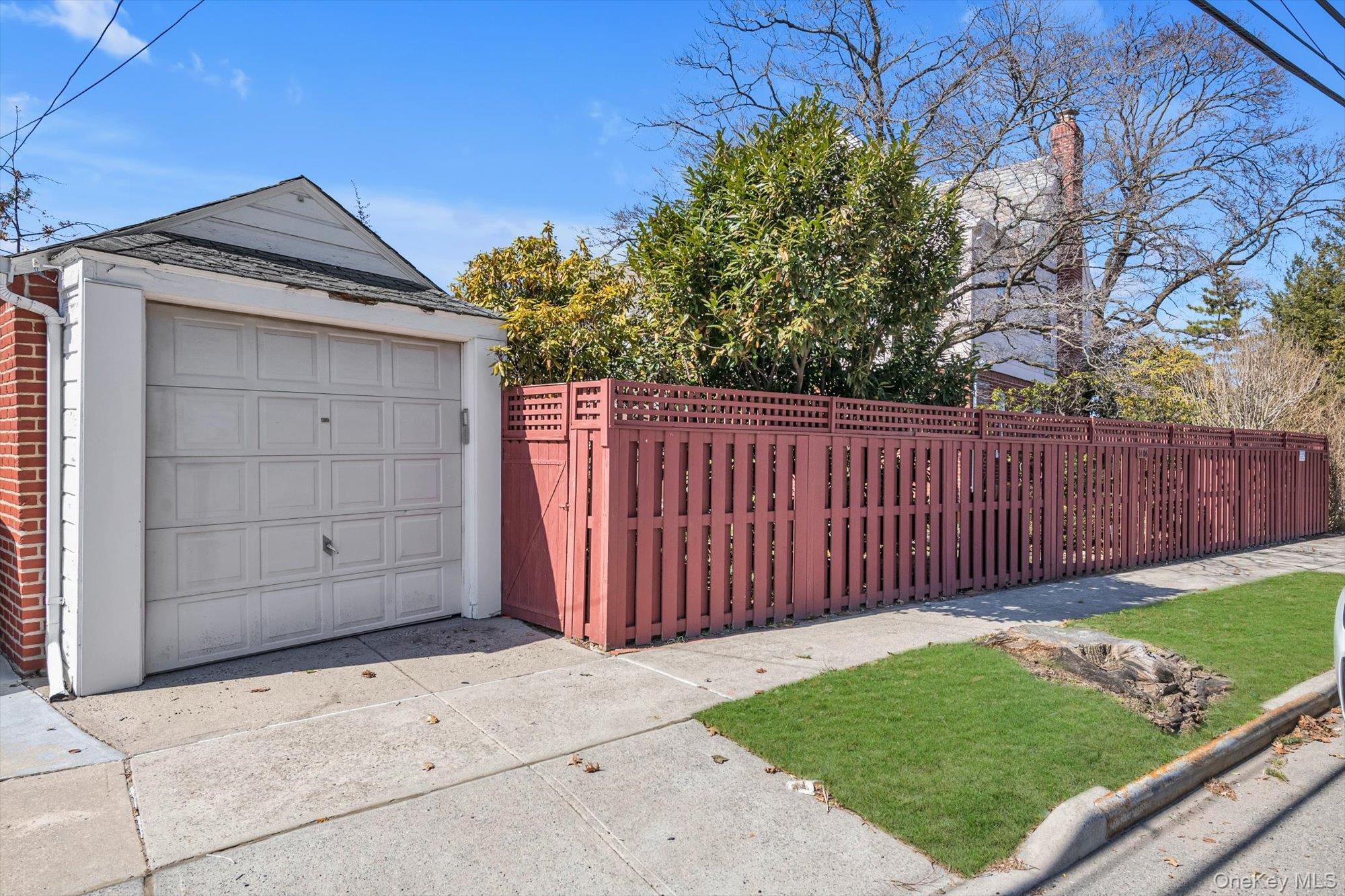 Single Family 216th Queens, NY 11364, MLS-971507-17