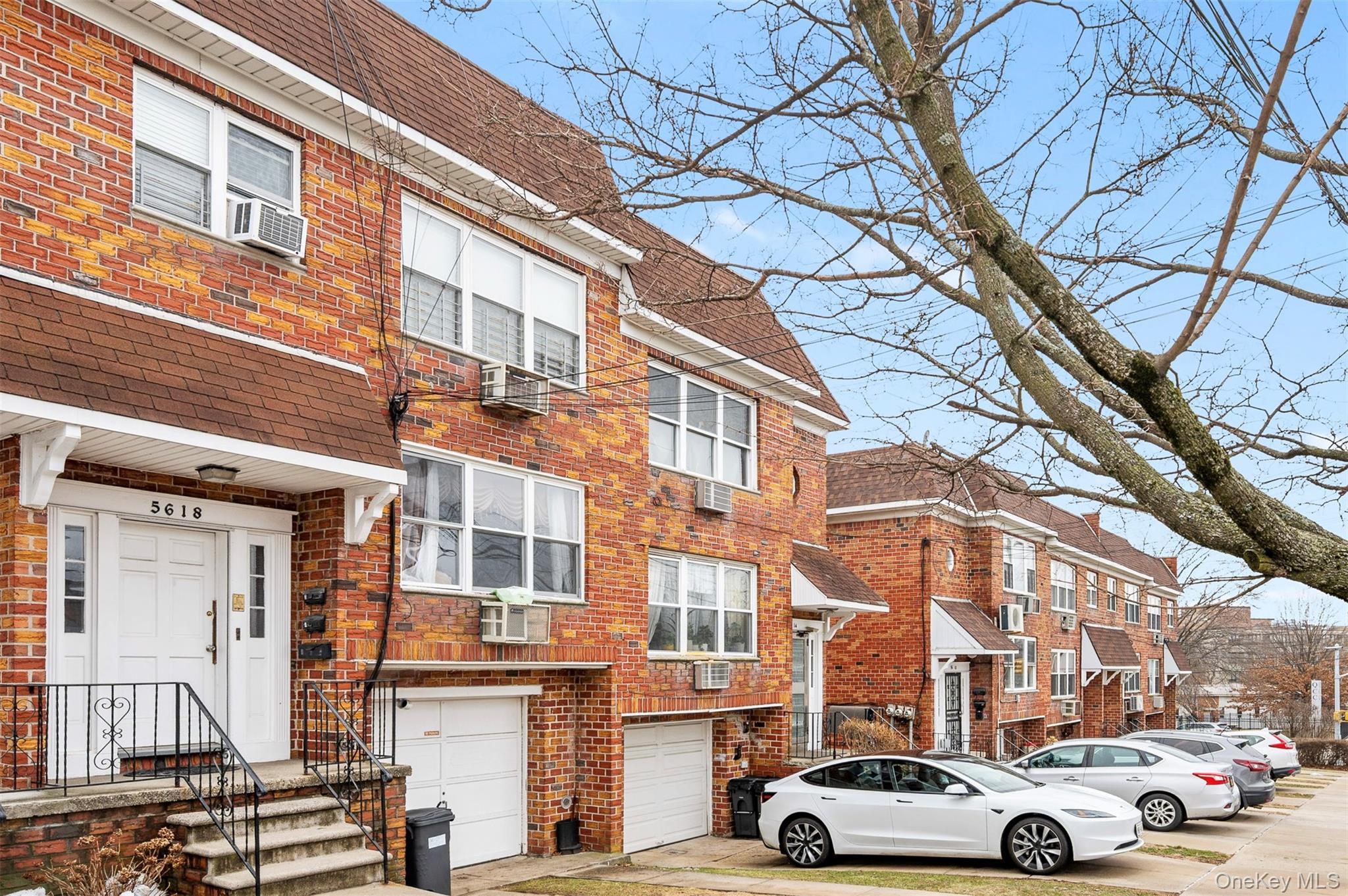 Condo Cloverdale  Queens, NY 11364, MLS-971508-2