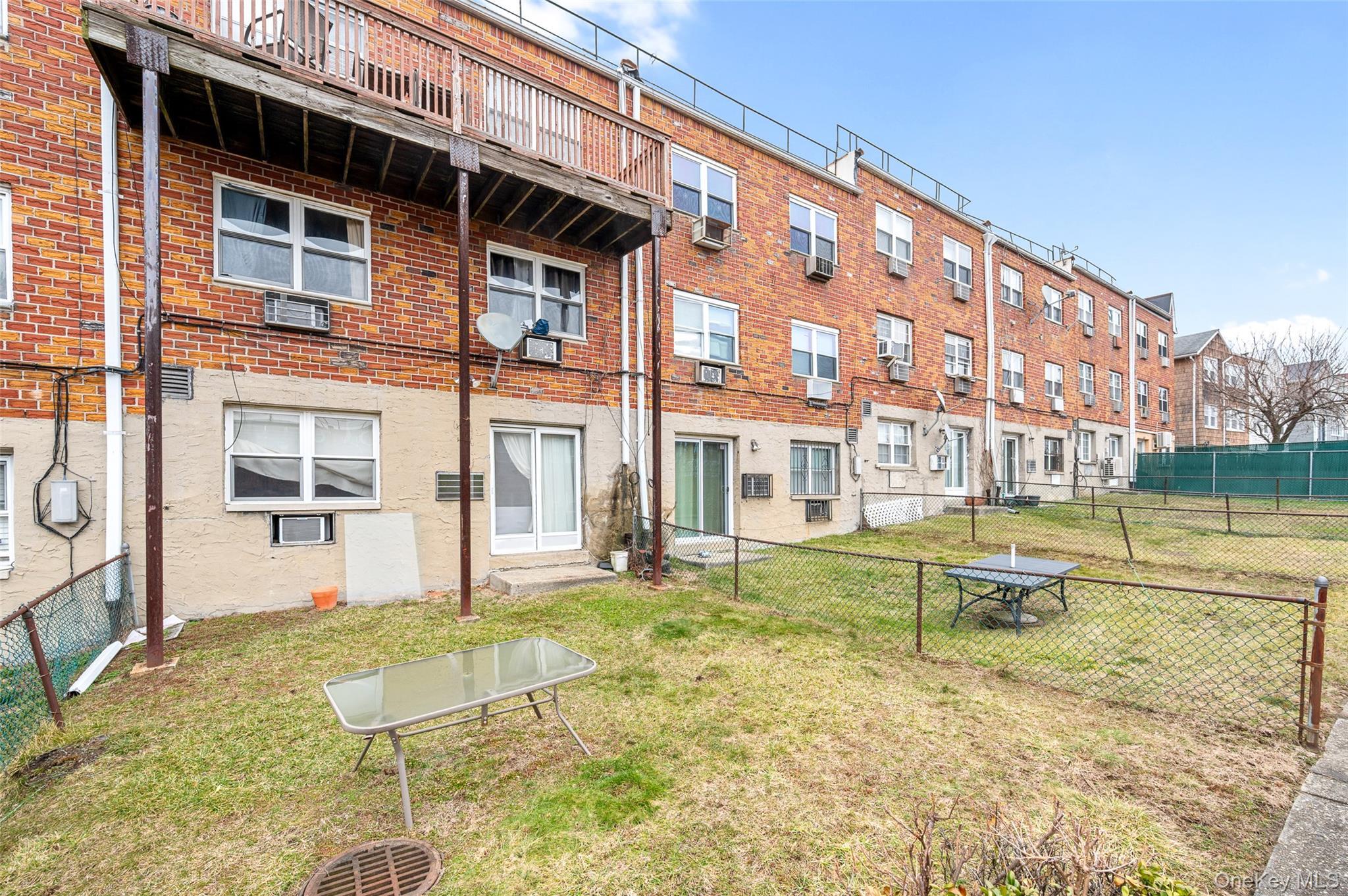 Condo Cloverdale  Queens, NY 11364, MLS-971508-4