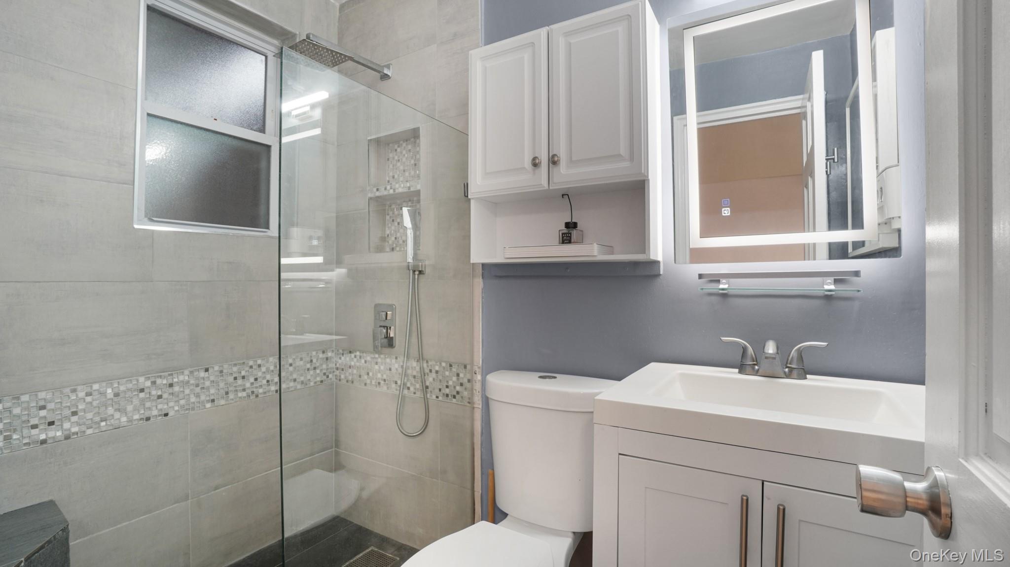 Single Family Radcliff  Bronx, NY 10469, MLS-971528-15