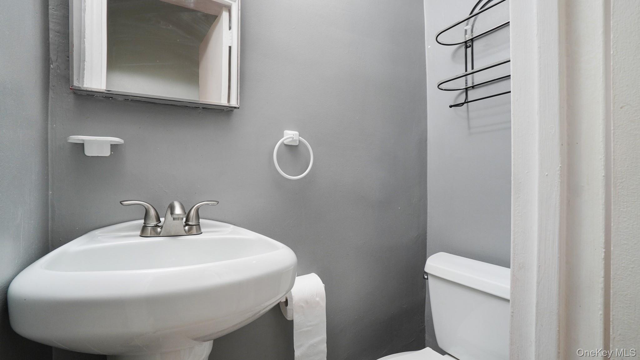 Single Family Radcliff  Bronx, NY 10469, MLS-971528-6