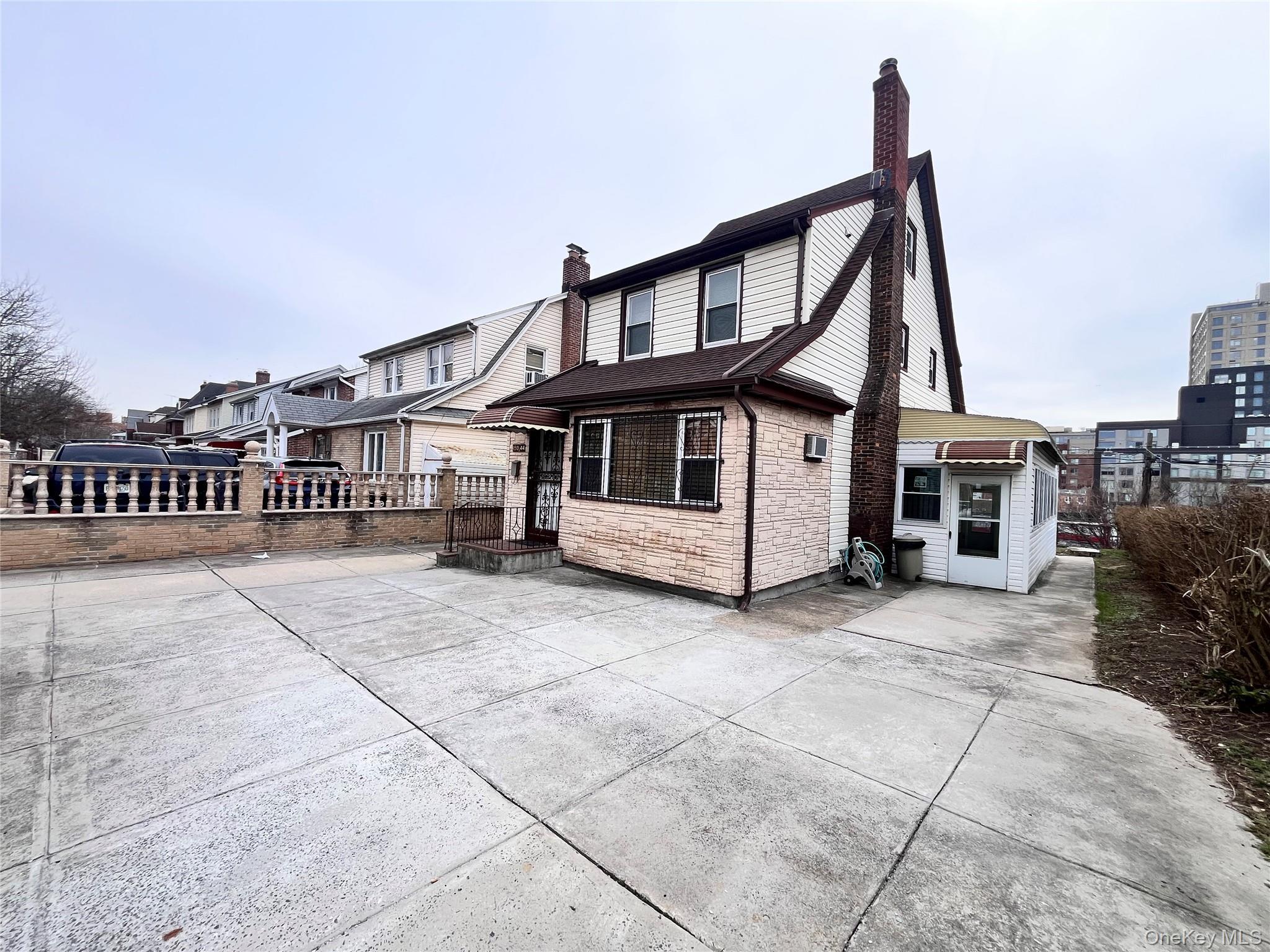 Single Family 87th Road Queens, NY 11432, MLS-971597-2