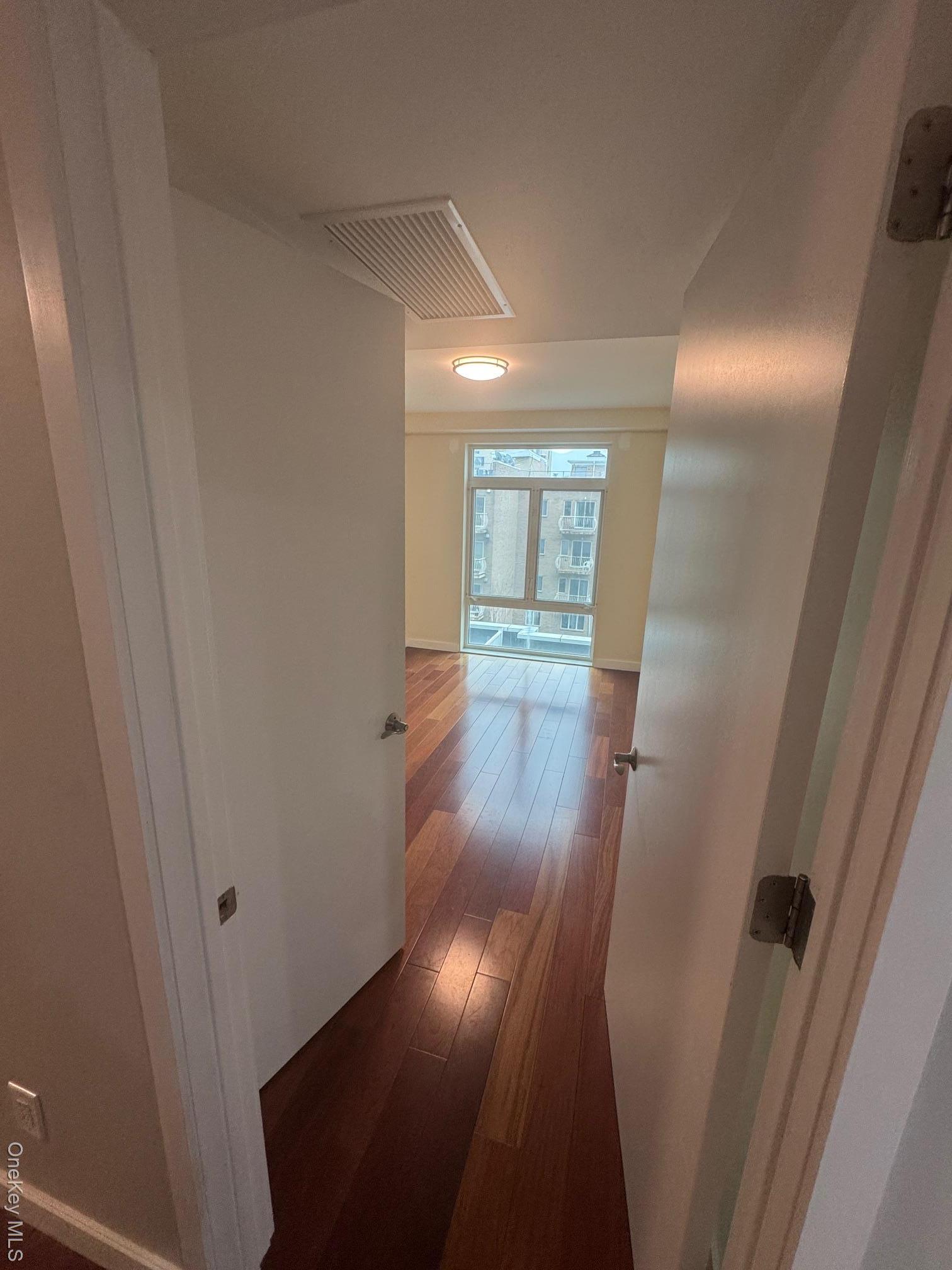 Condo 37th  Queens, NY 11354, MLS-971618-7