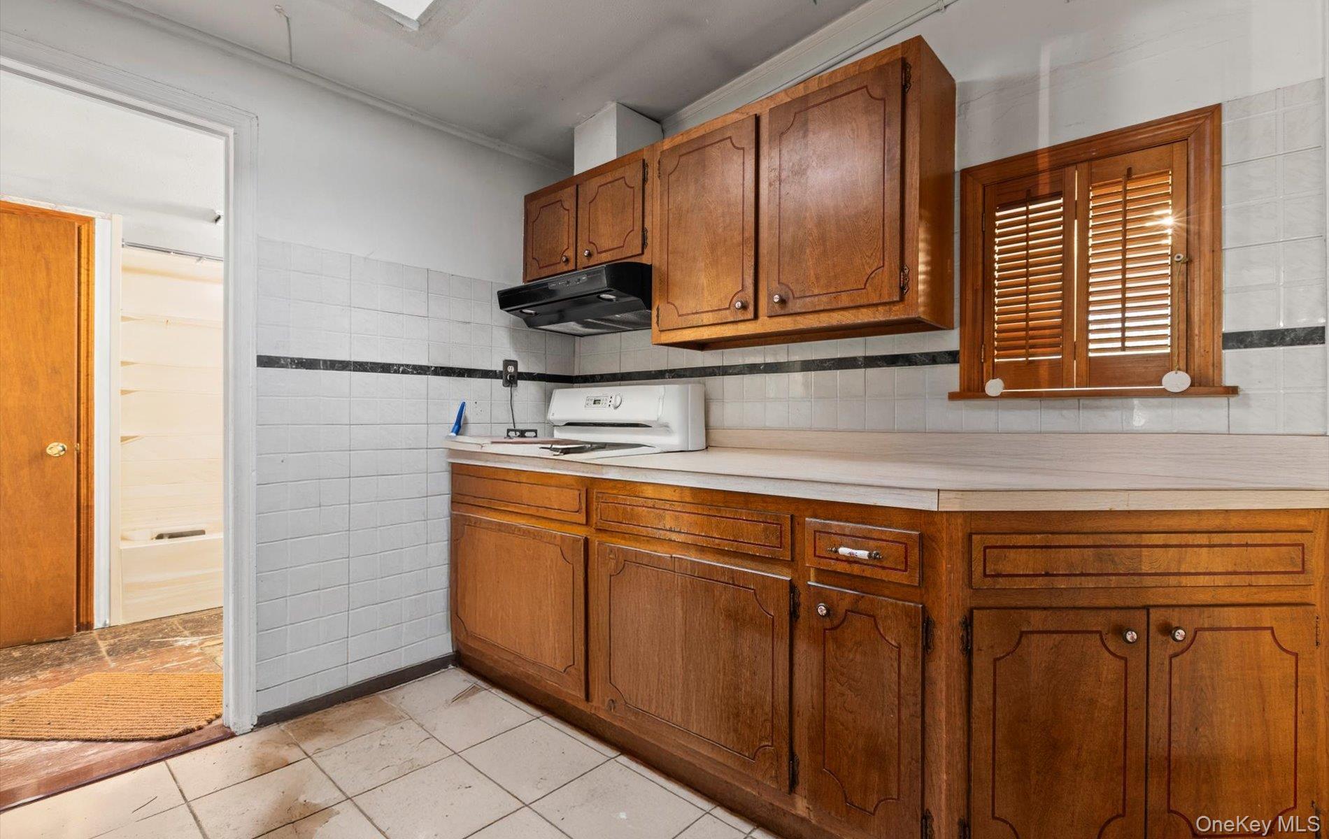 Single Family Old Medford  Suffolk County, NY 11763, MLS-971626-10