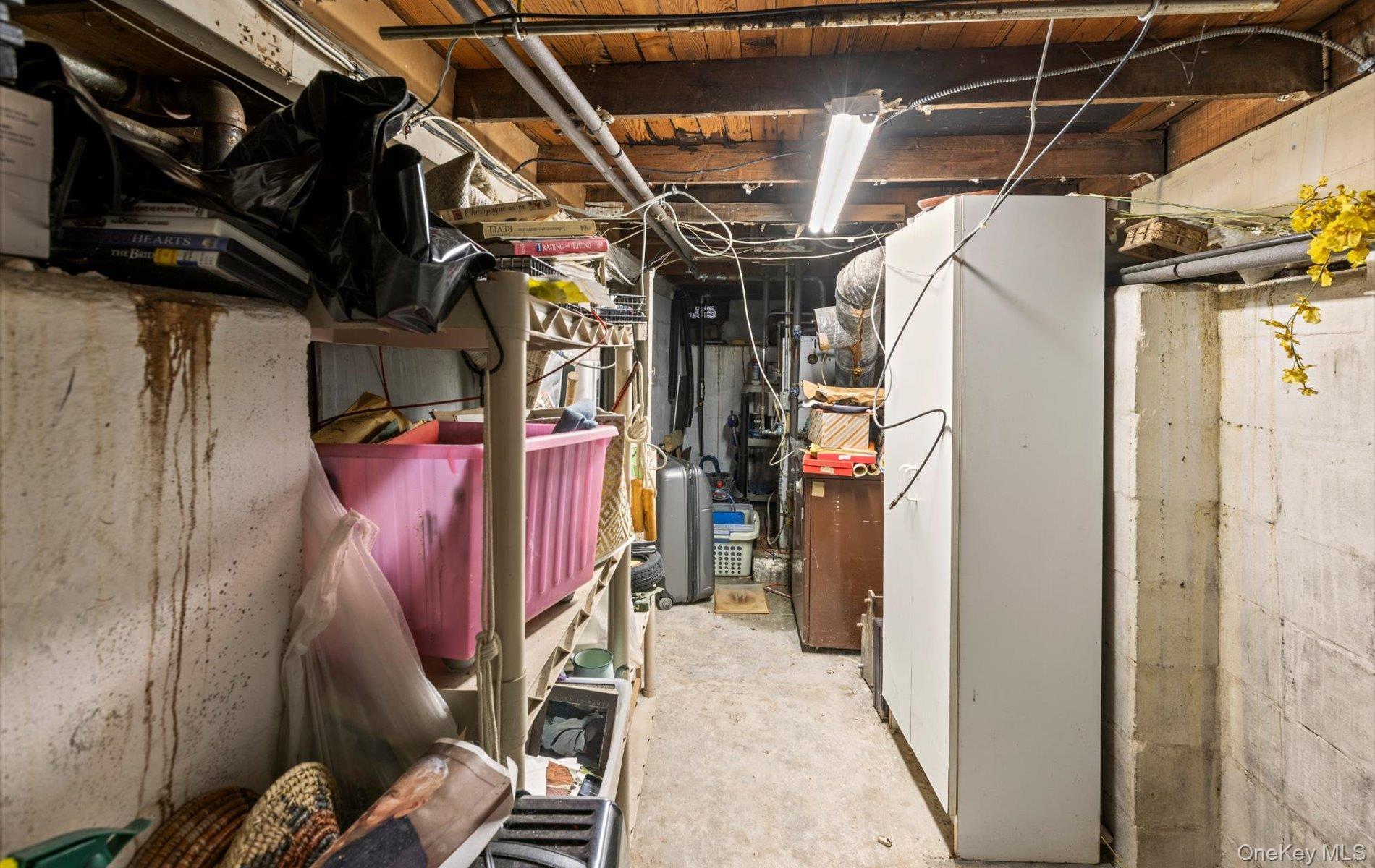 Single Family Old Medford  Suffolk County, NY 11763, MLS-971626-15