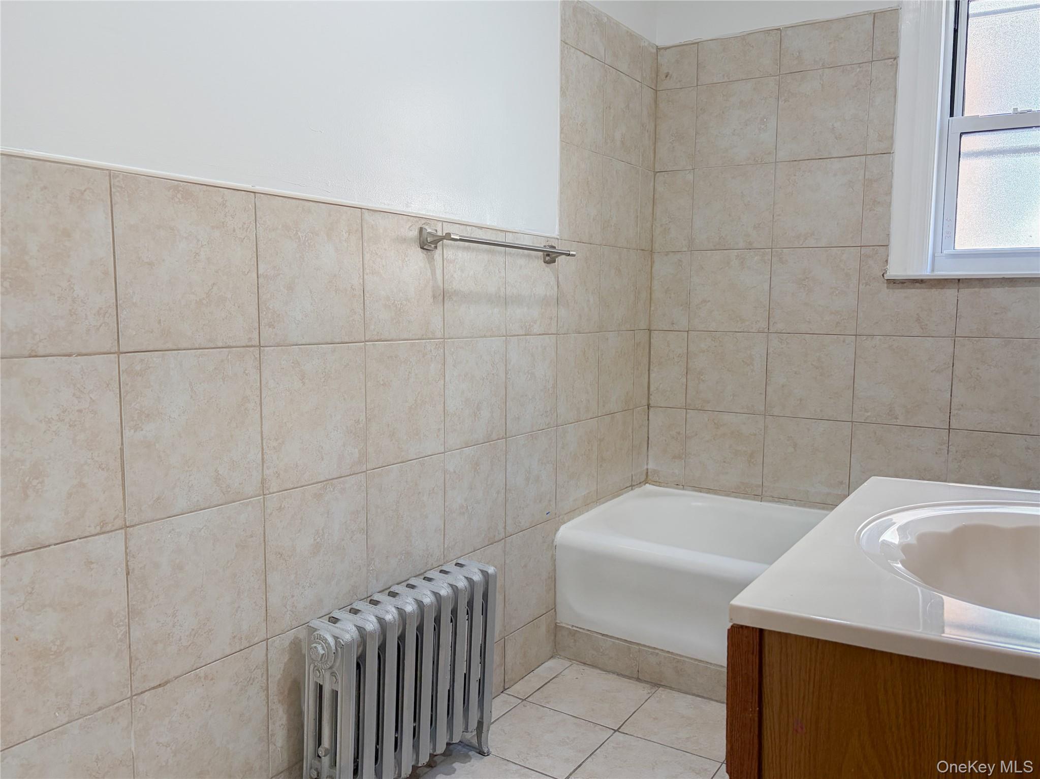 Apartment Coddington  Bronx, NY 10461, MLS-971640-14