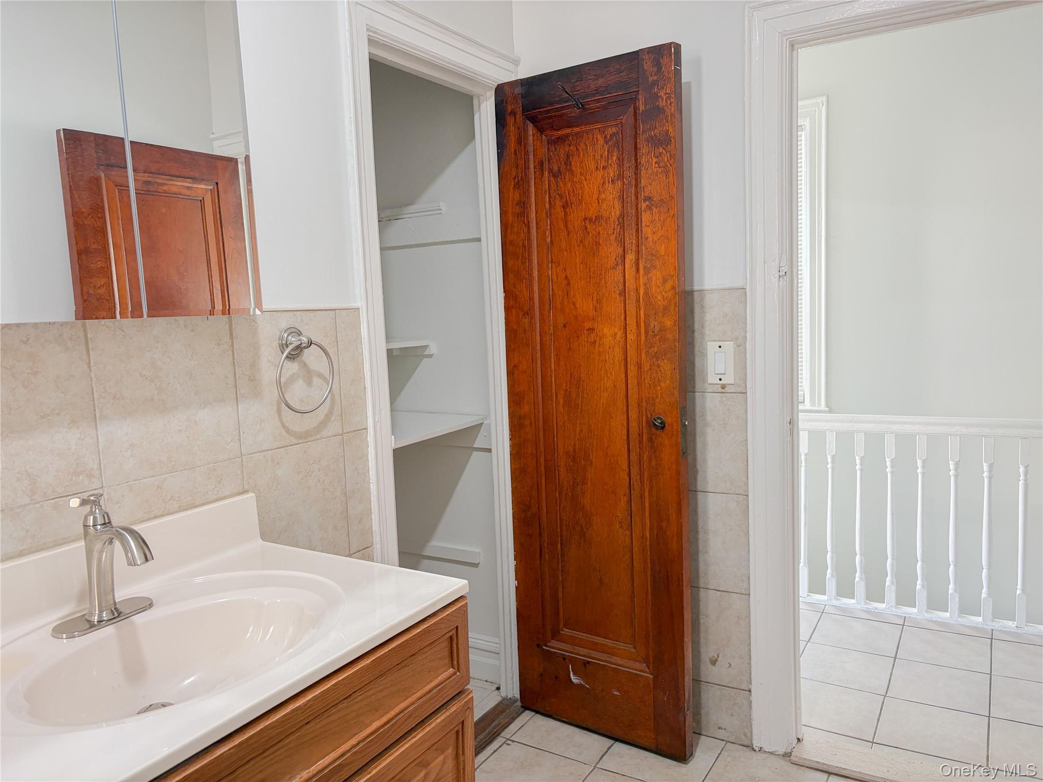 Apartment Coddington  Bronx, NY 10461, MLS-971640-15