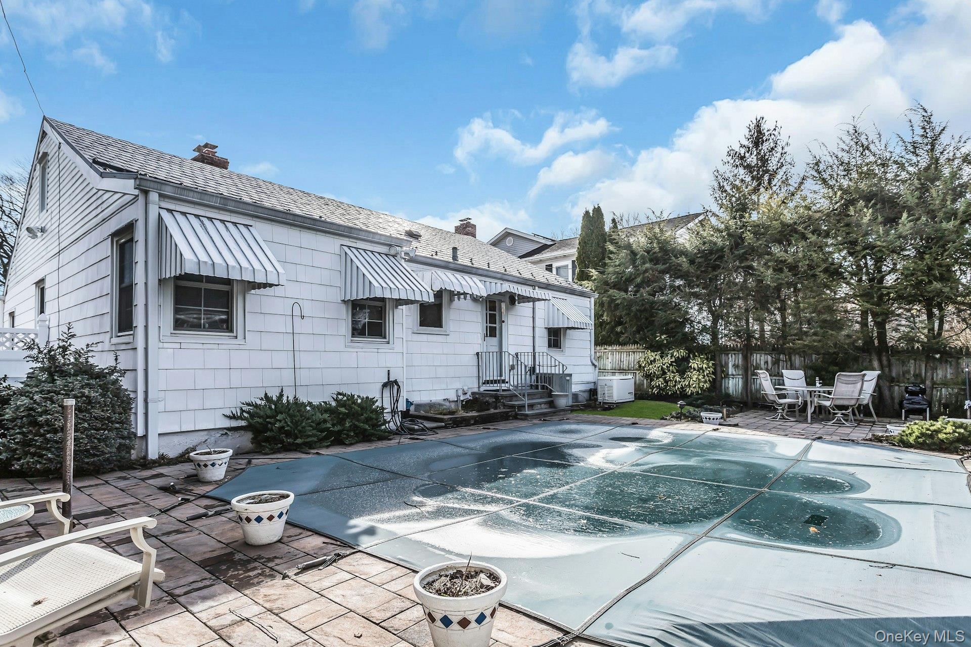 Single Family Sherwood  Nassau County, NY 11542, MLS-971667-23