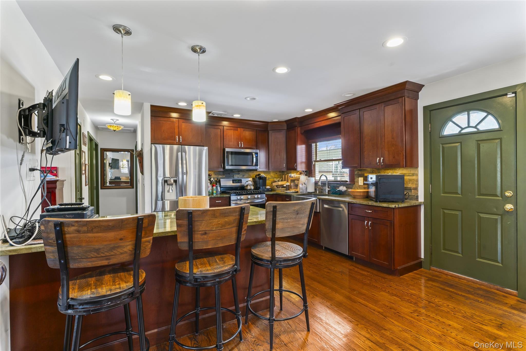 Single Family Burnett  Suffolk County, NY 11706, MLS-971694-10