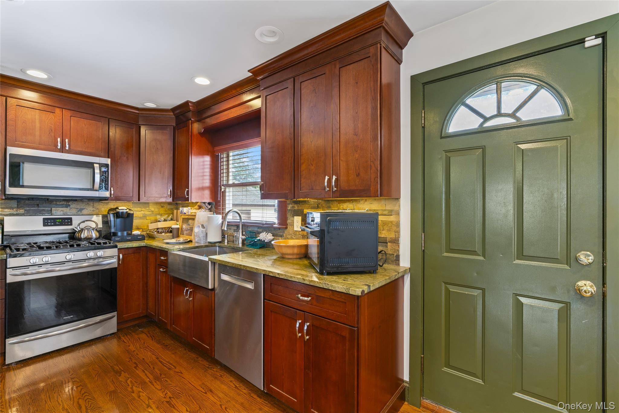 Single Family Burnett  Suffolk County, NY 11706, MLS-971694-12