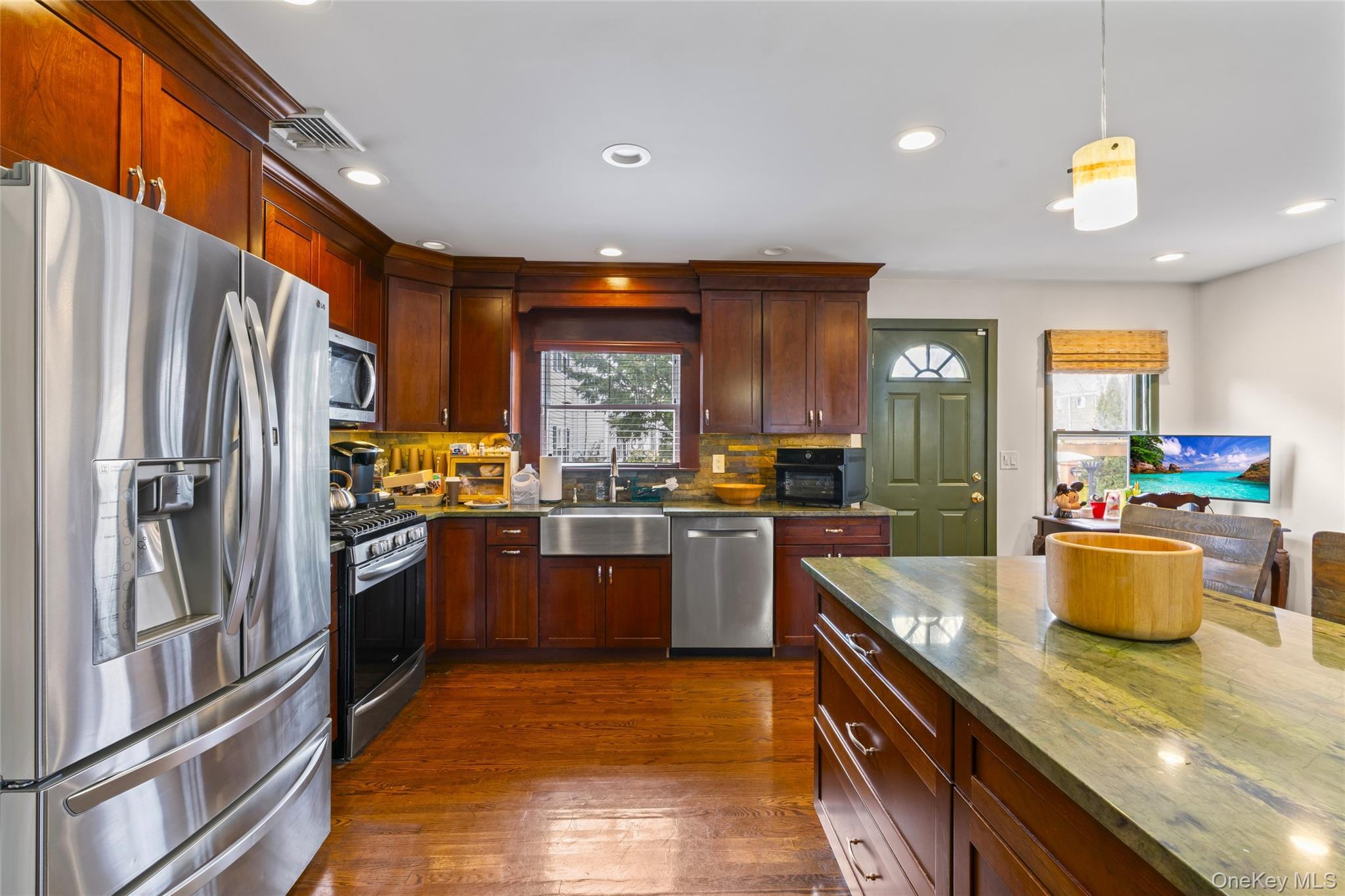 Single Family Burnett  Suffolk County, NY 11706, MLS-971694-13