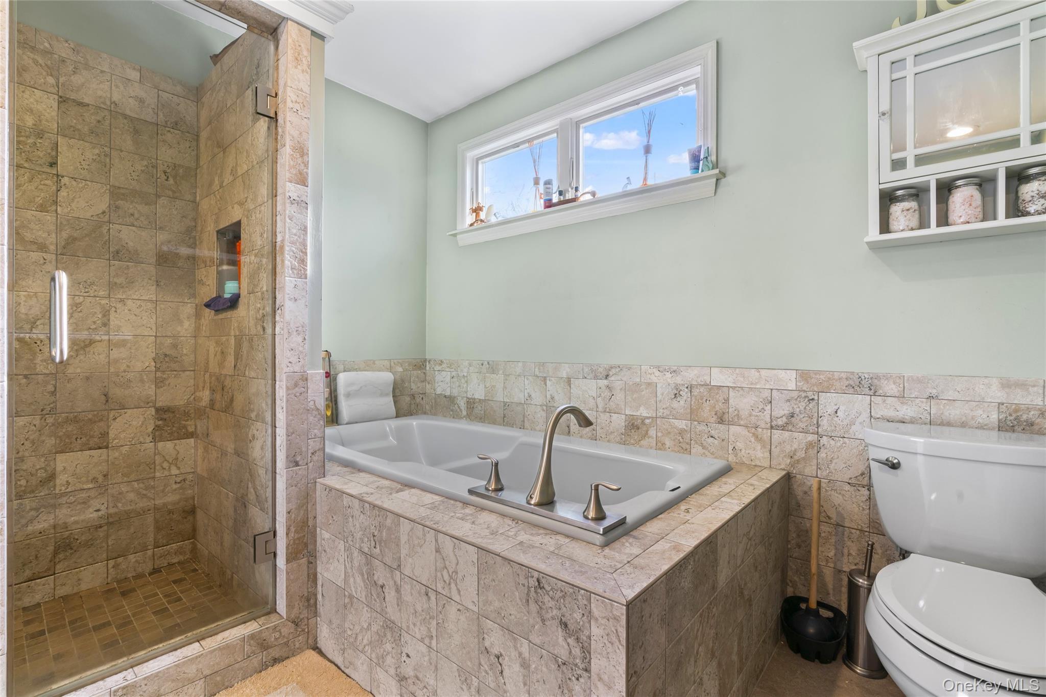 Single Family Burnett  Suffolk County, NY 11706, MLS-971694-26