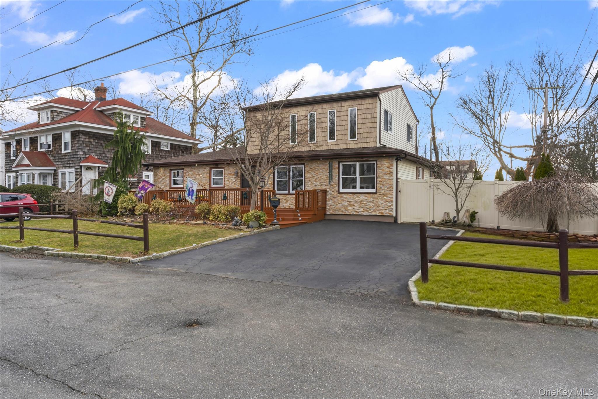 Single Family Burnett  Suffolk County, NY 11706, MLS-971694-3