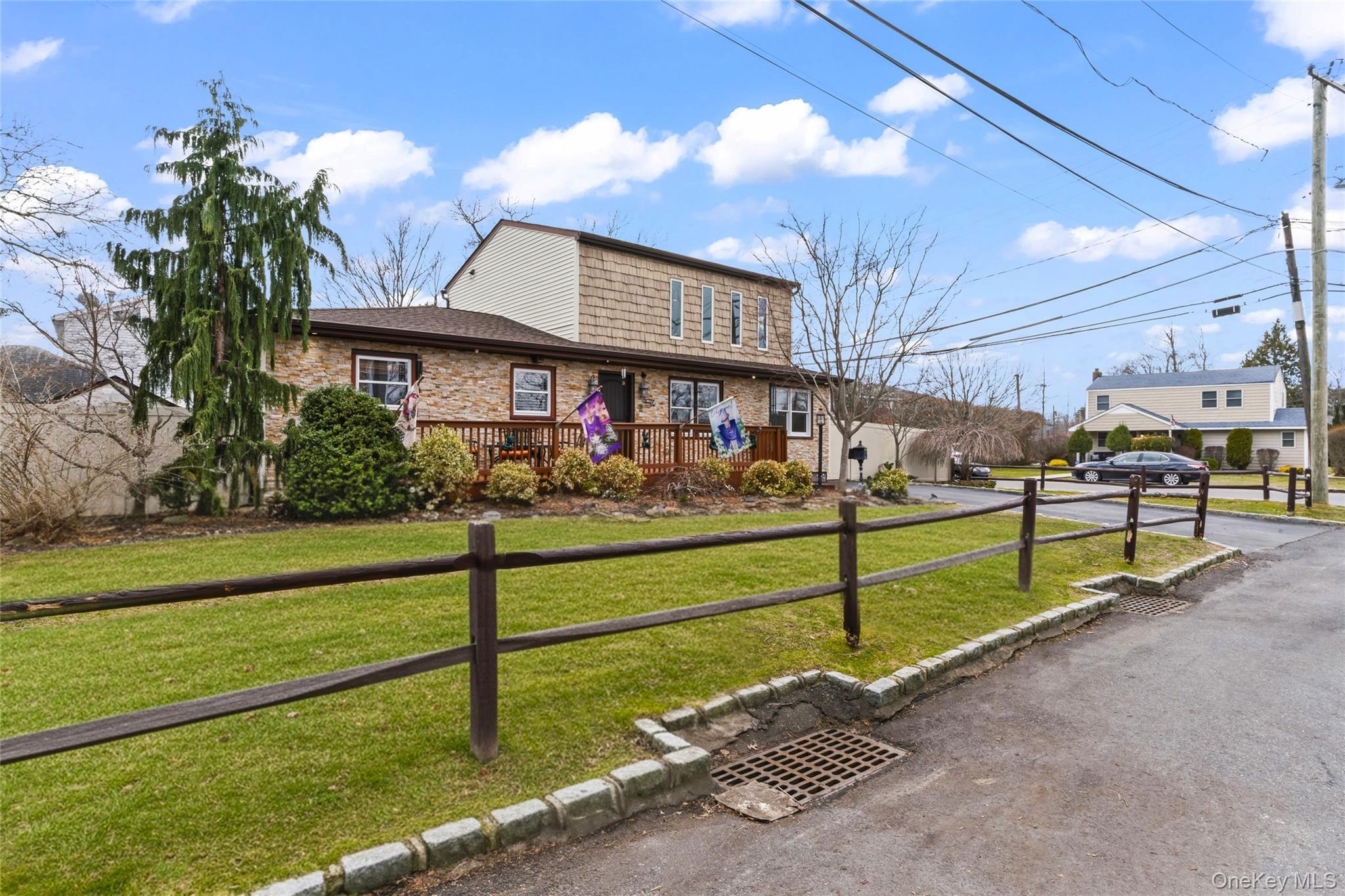 Single Family Burnett  Suffolk County, NY 11706, MLS-971694-33
