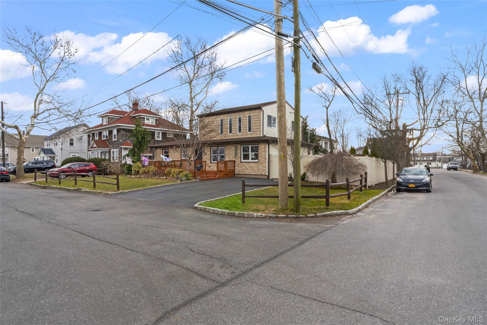 Single Family Burnett  Suffolk County, NY 11706, MLS-971694-34