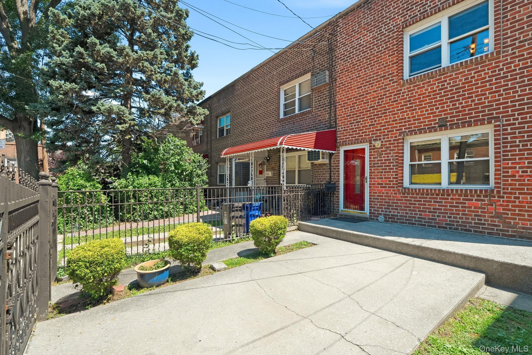 Single Family Delancey Place  Bronx, NY 10462, MLS-971742-23