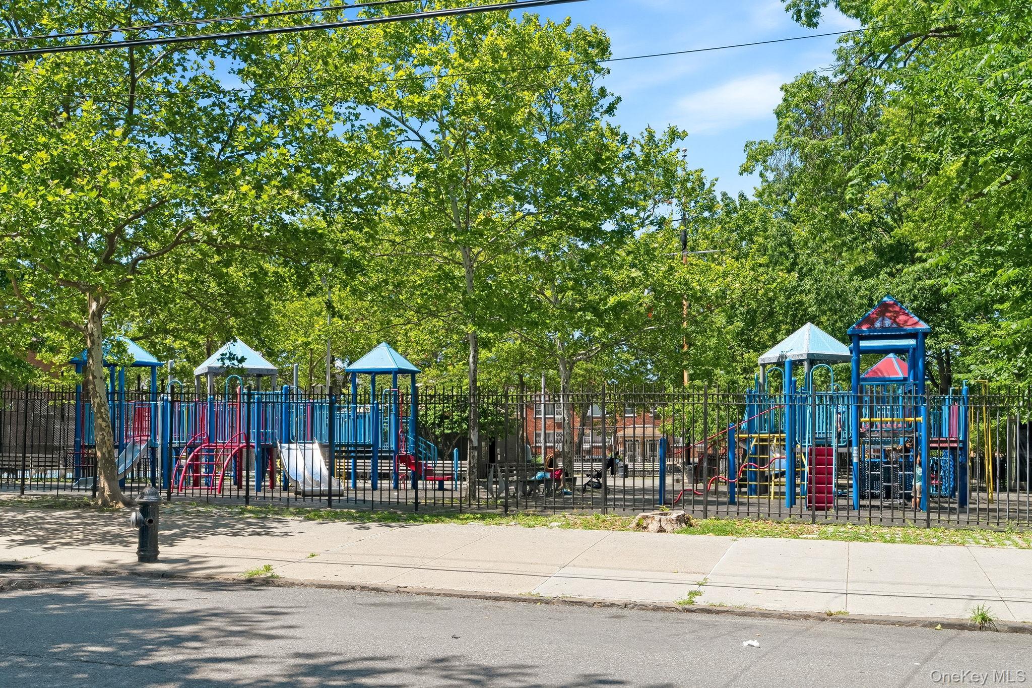 Single Family Delancey Place  Bronx, NY 10462, MLS-971742-37