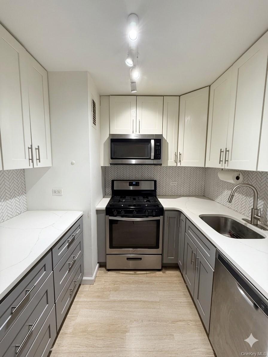 Coop Fulton  Manhattan, NY 10038, MLS-971764-4