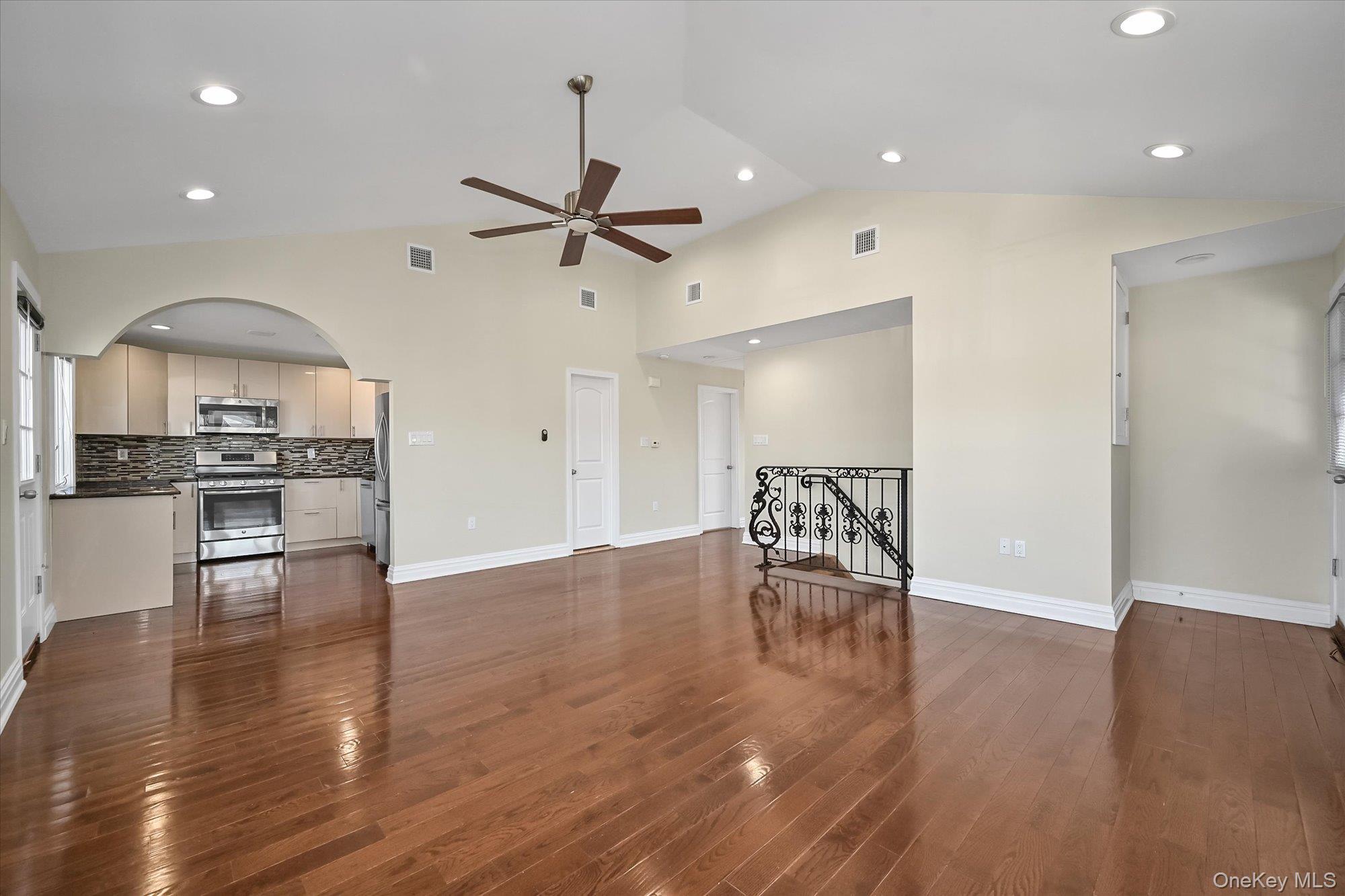 Single Family 35th Queens, NY 11361, MLS-971779-11