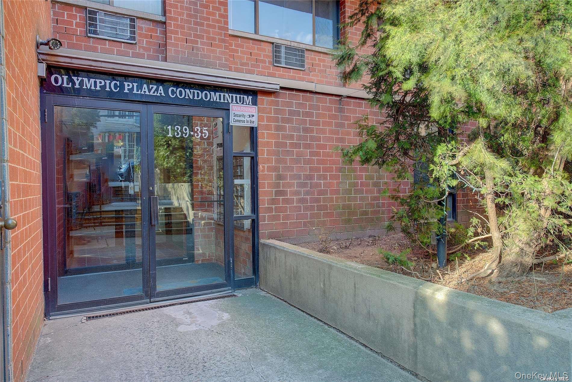 Condo 35th  Queens, NY 11354, MLS-971780-20