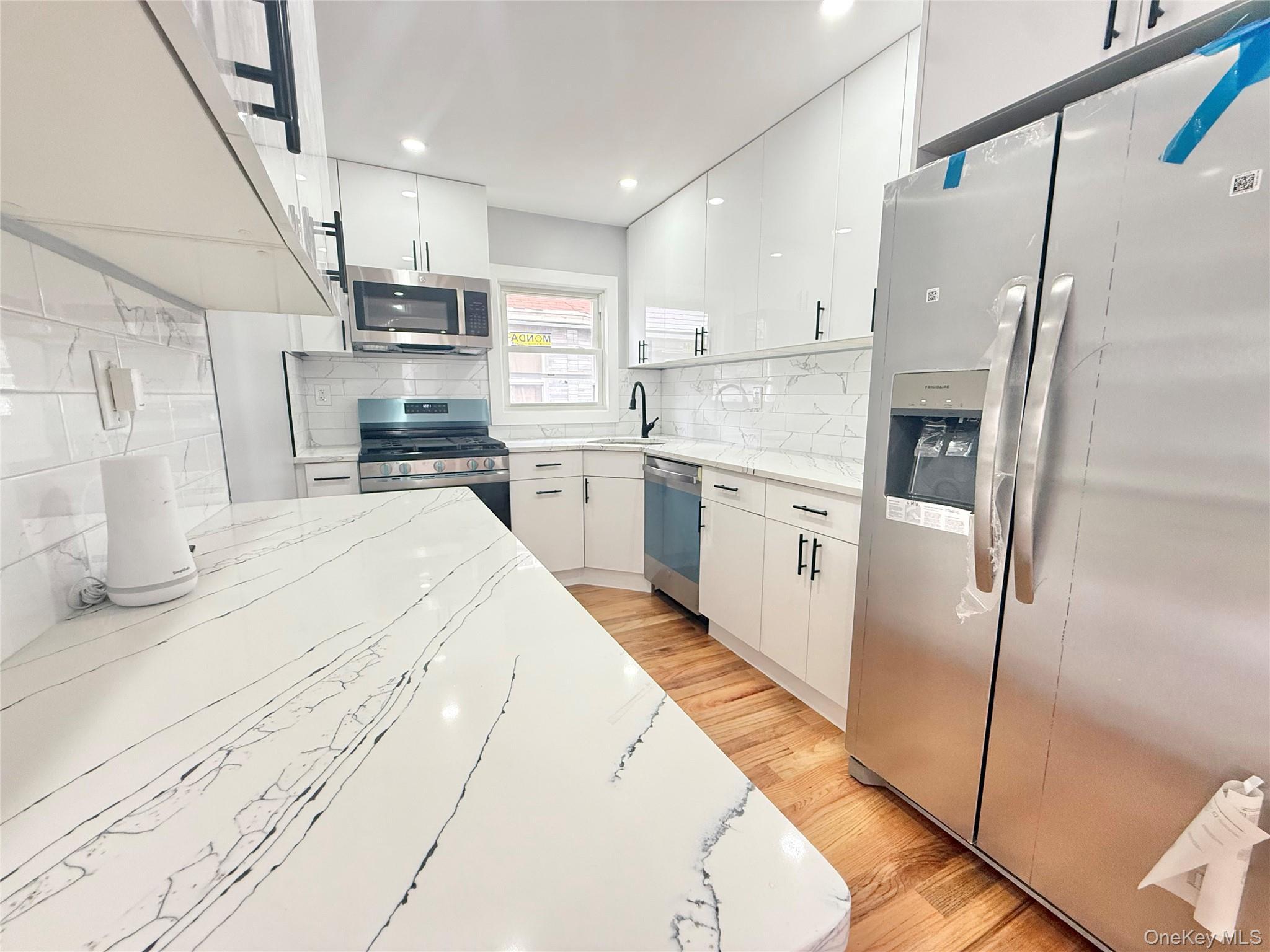 Single Family Milburn  Queens, NY 11413, MLS-971824-7