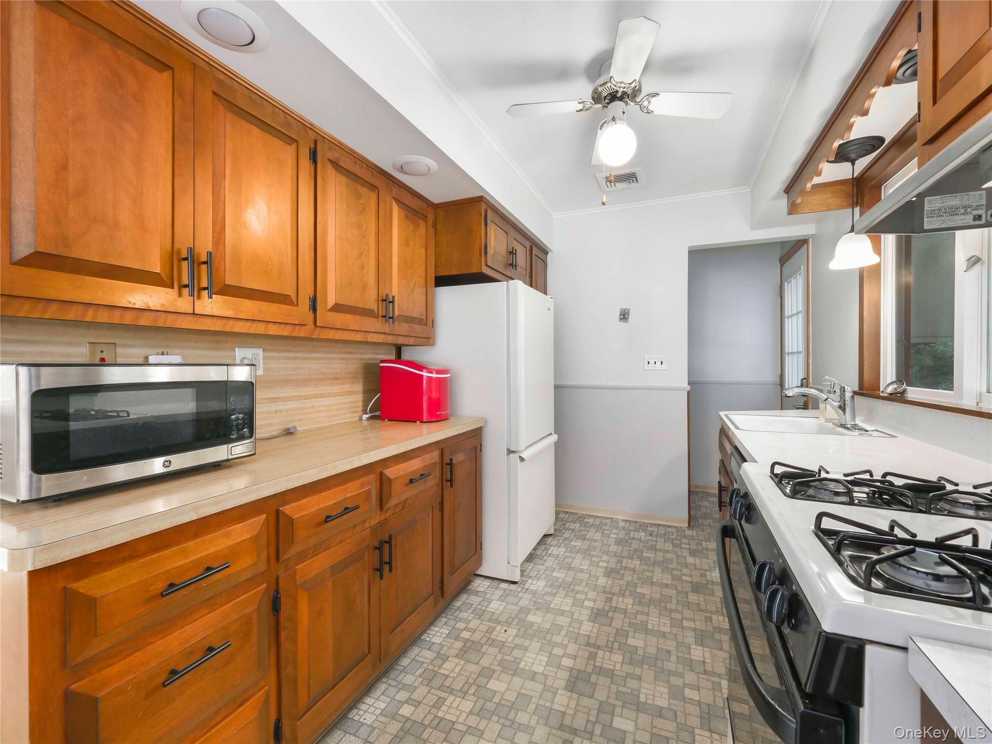 Single Family Mountain  Orange County, NY 10987, MLS-971832-15