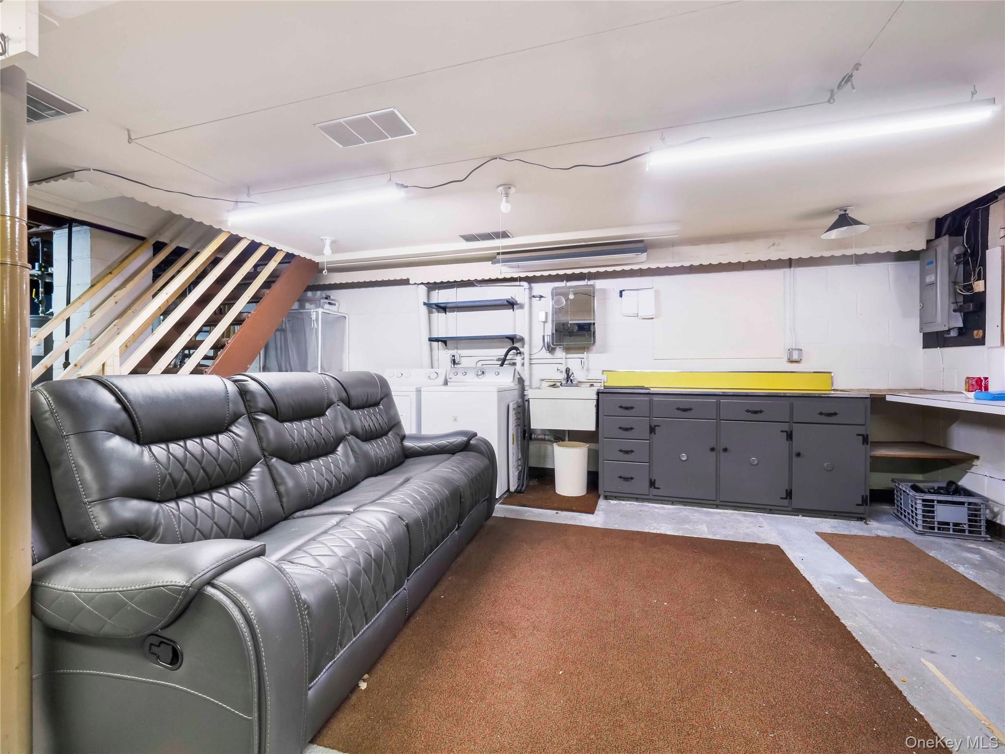 Single Family Mountain  Orange County, NY 10987, MLS-971832-24