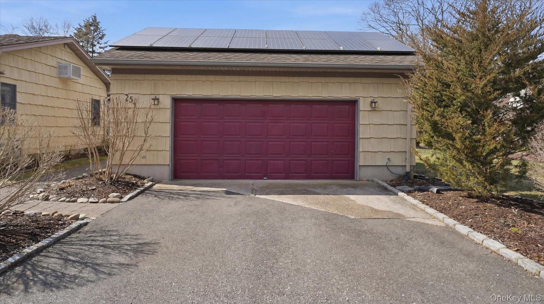 Single Family Meeting House Creek  Suffolk County, NY 11901, MLS-971844-22