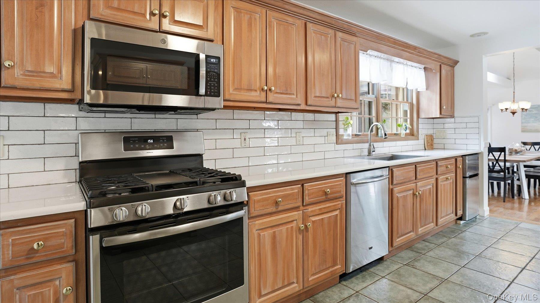 Single Family Meeting House Creek  Suffolk County, NY 11901, MLS-971844-7