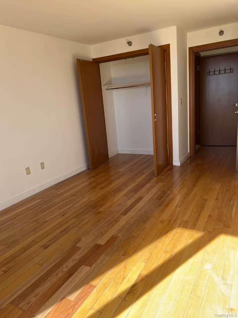 Condo Sanford  Queens, NY 11355, MLS-971904-4