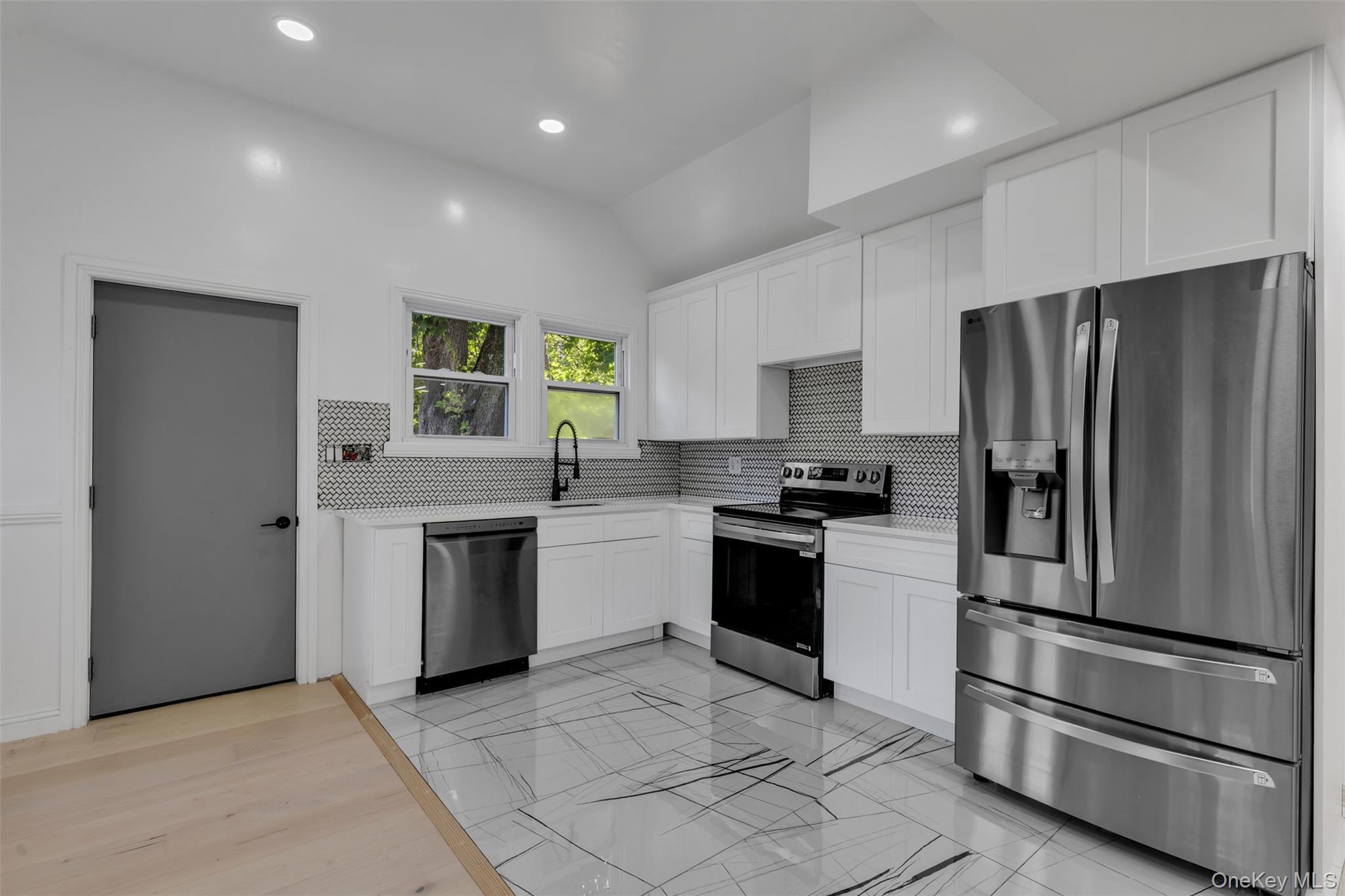 Single Family Locust  Westchester County, NY 10598, MLS-971905-6