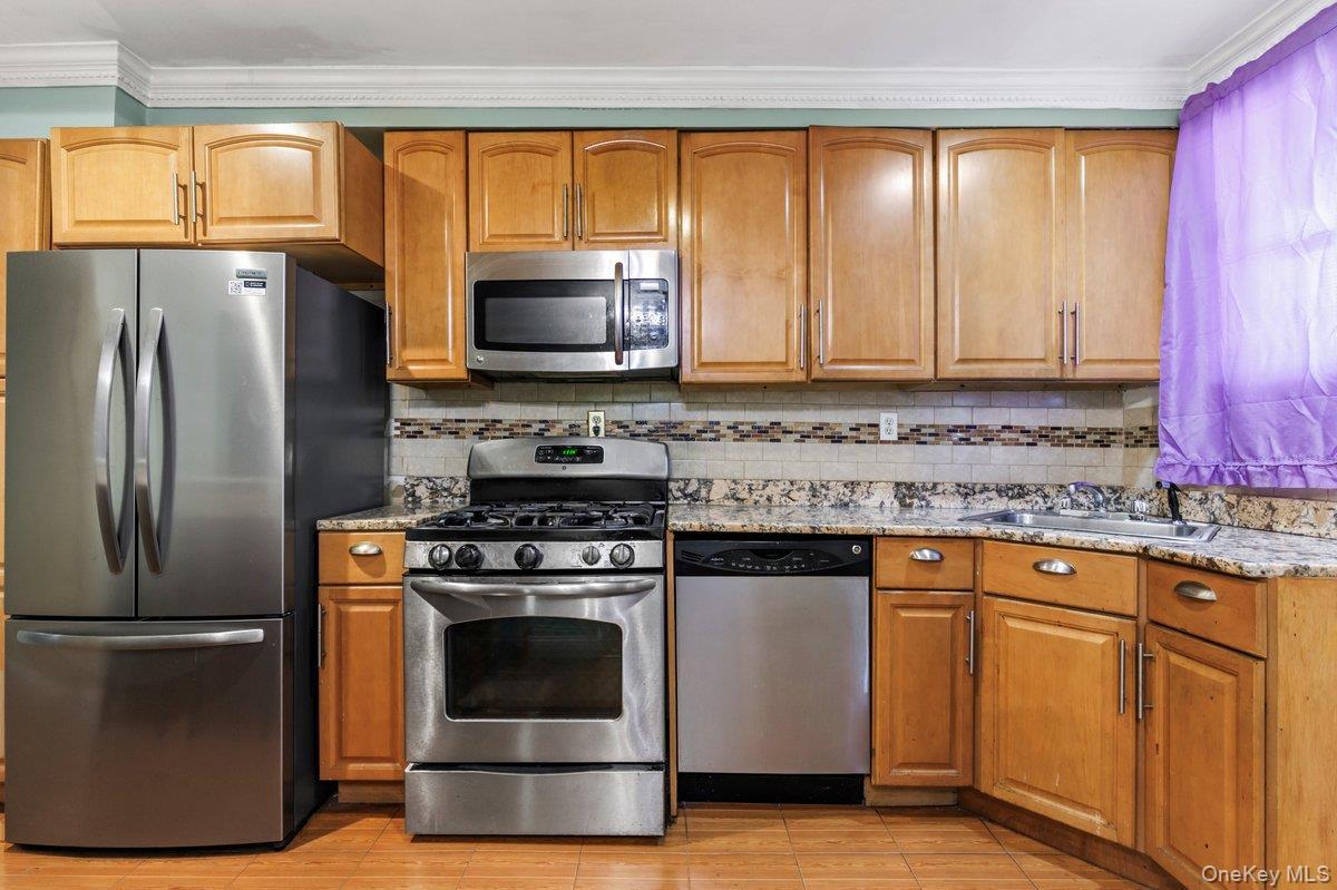 Single Family Colden  Bronx, NY 10469, MLS-971946-4