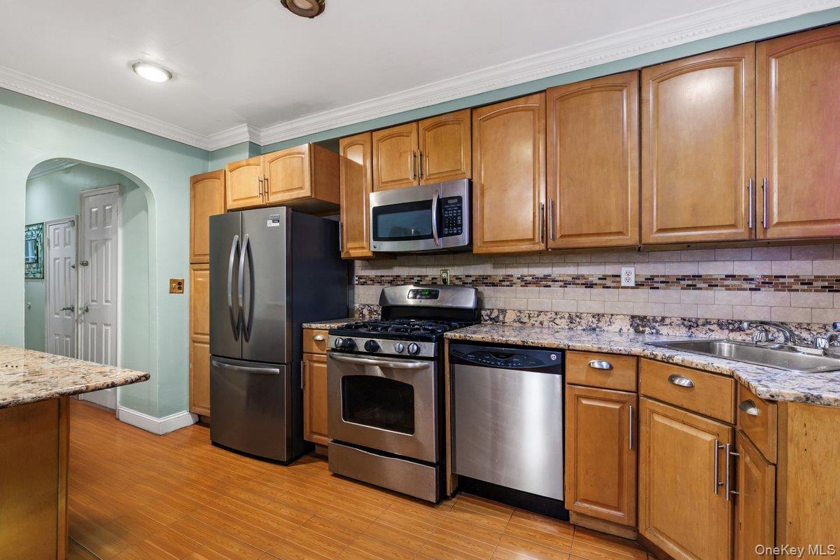 Single Family Colden  Bronx, NY 10469, MLS-971946-5