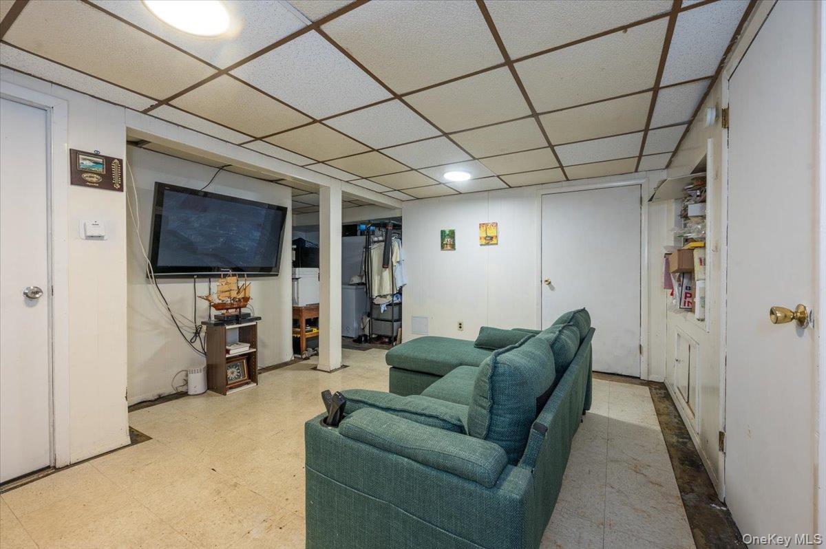 Single Family Chester  Nassau County, NY 11580, MLS-971948-12