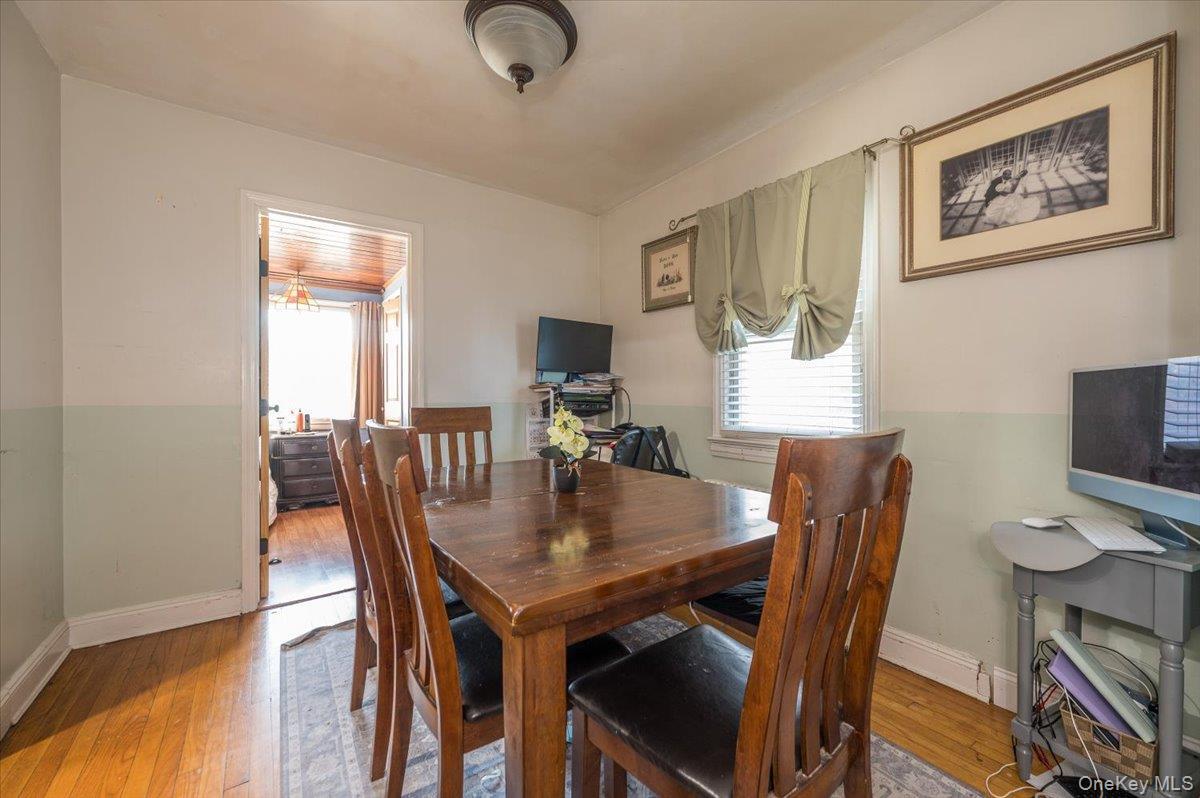 Single Family Chester  Nassau County, NY 11580, MLS-971948-5