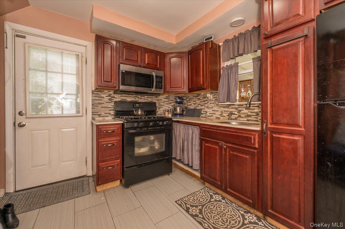 Single Family Chester  Nassau County, NY 11580, MLS-971948-6