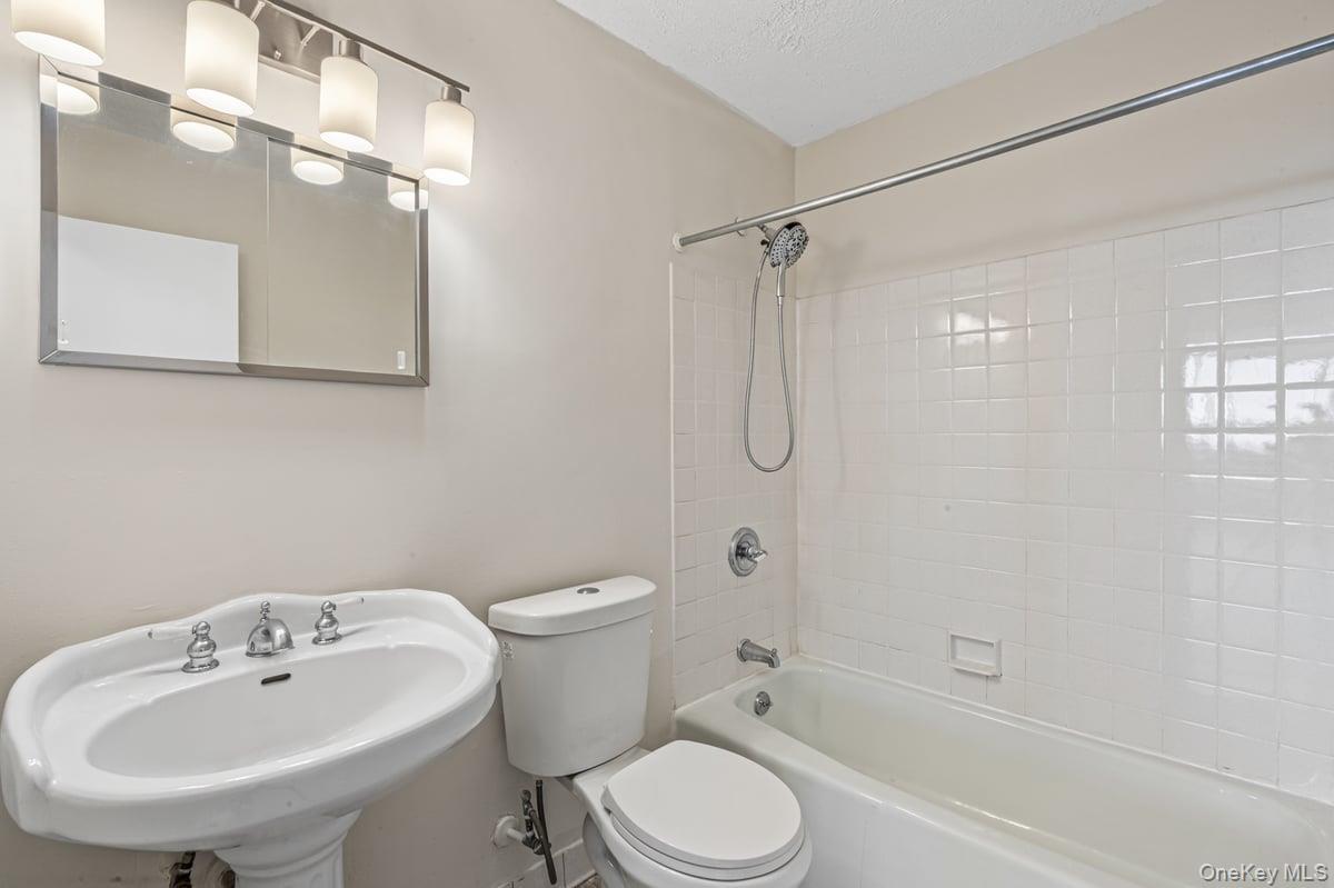 Condo Union  Queens, NY 11367, MLS-971953-12