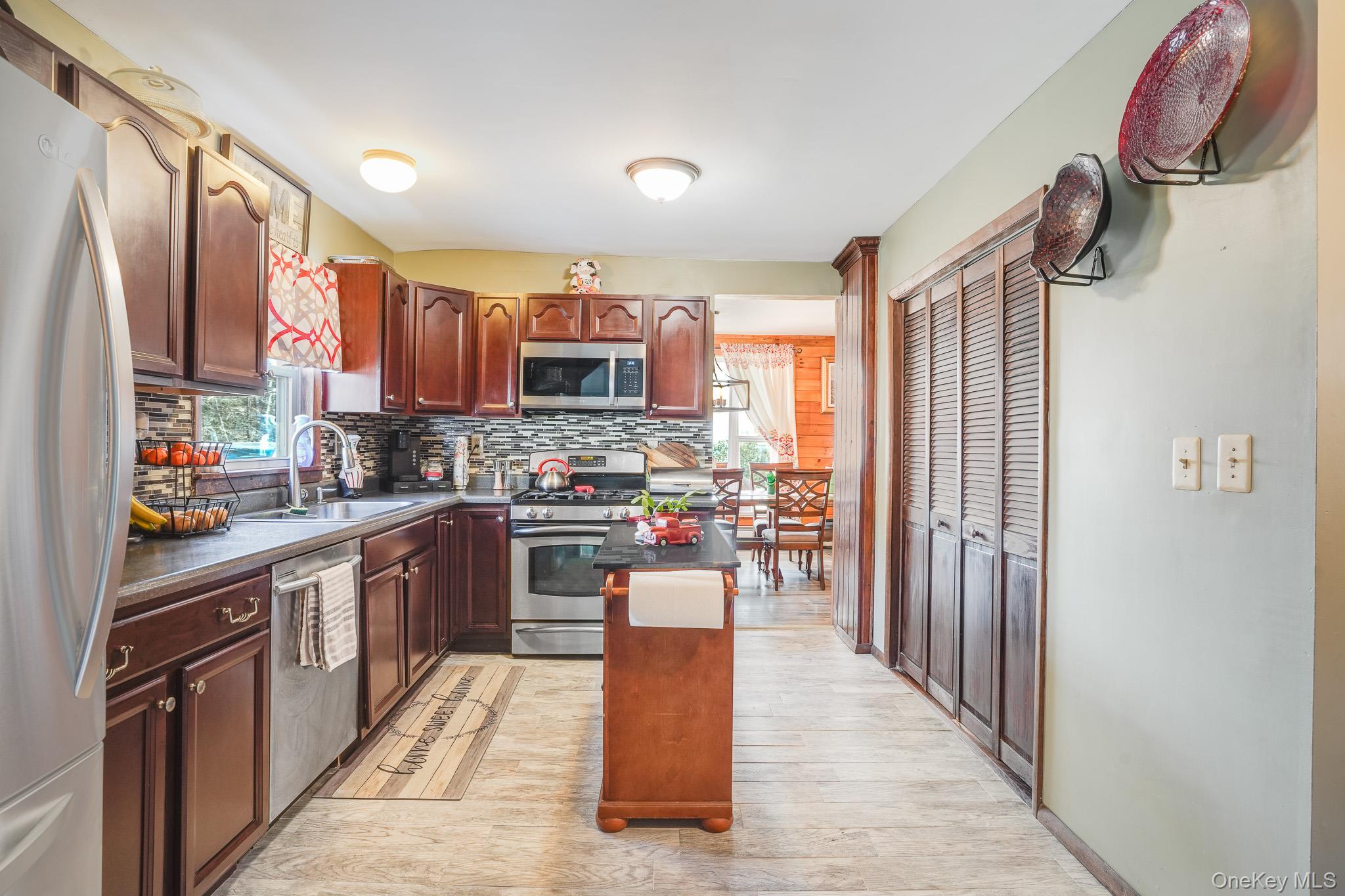 Single Family Gale  Sullivan County, NY 12762, MLS-972056-11