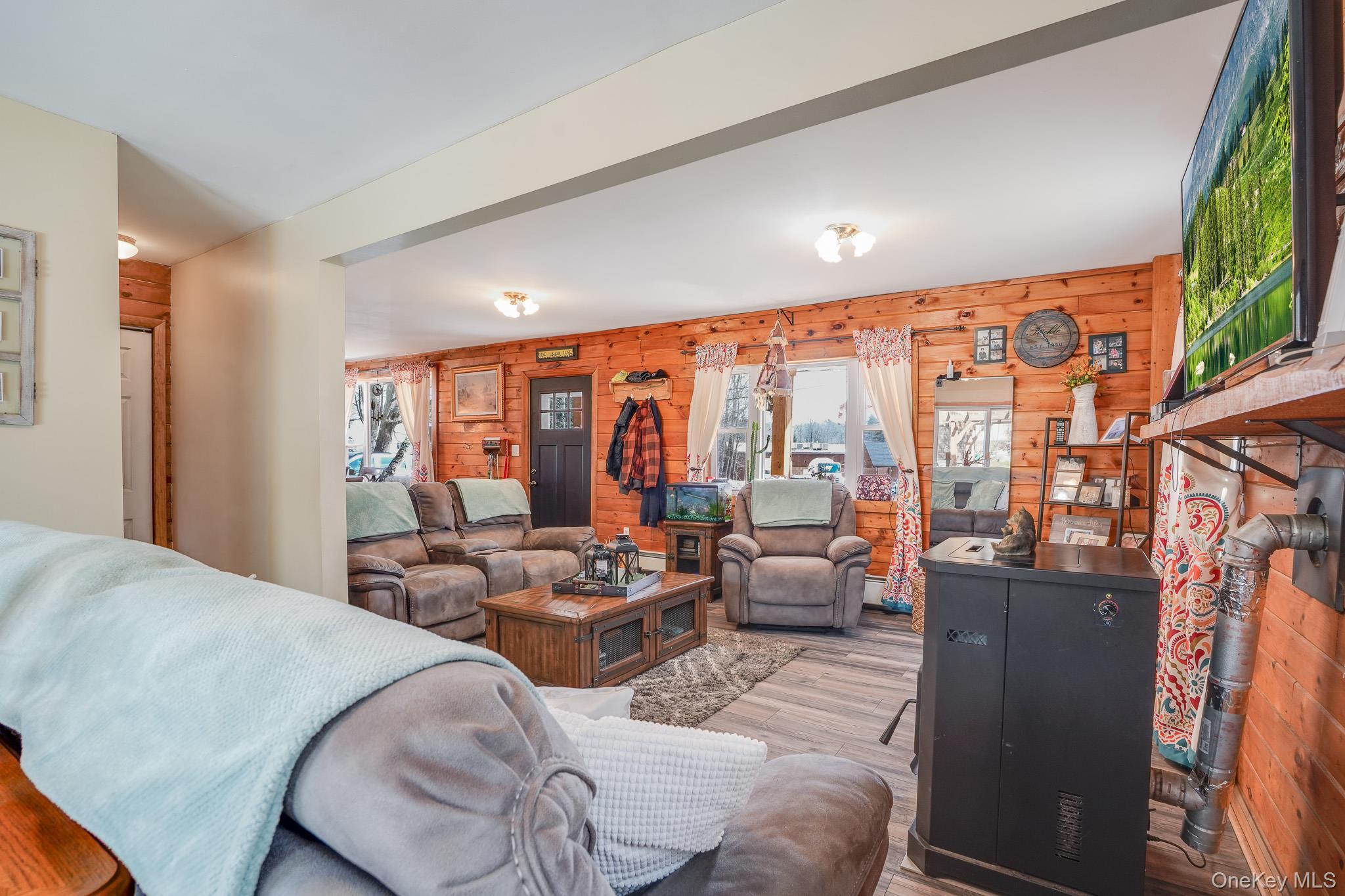 Single Family Gale  Sullivan County, NY 12762, MLS-972056-8