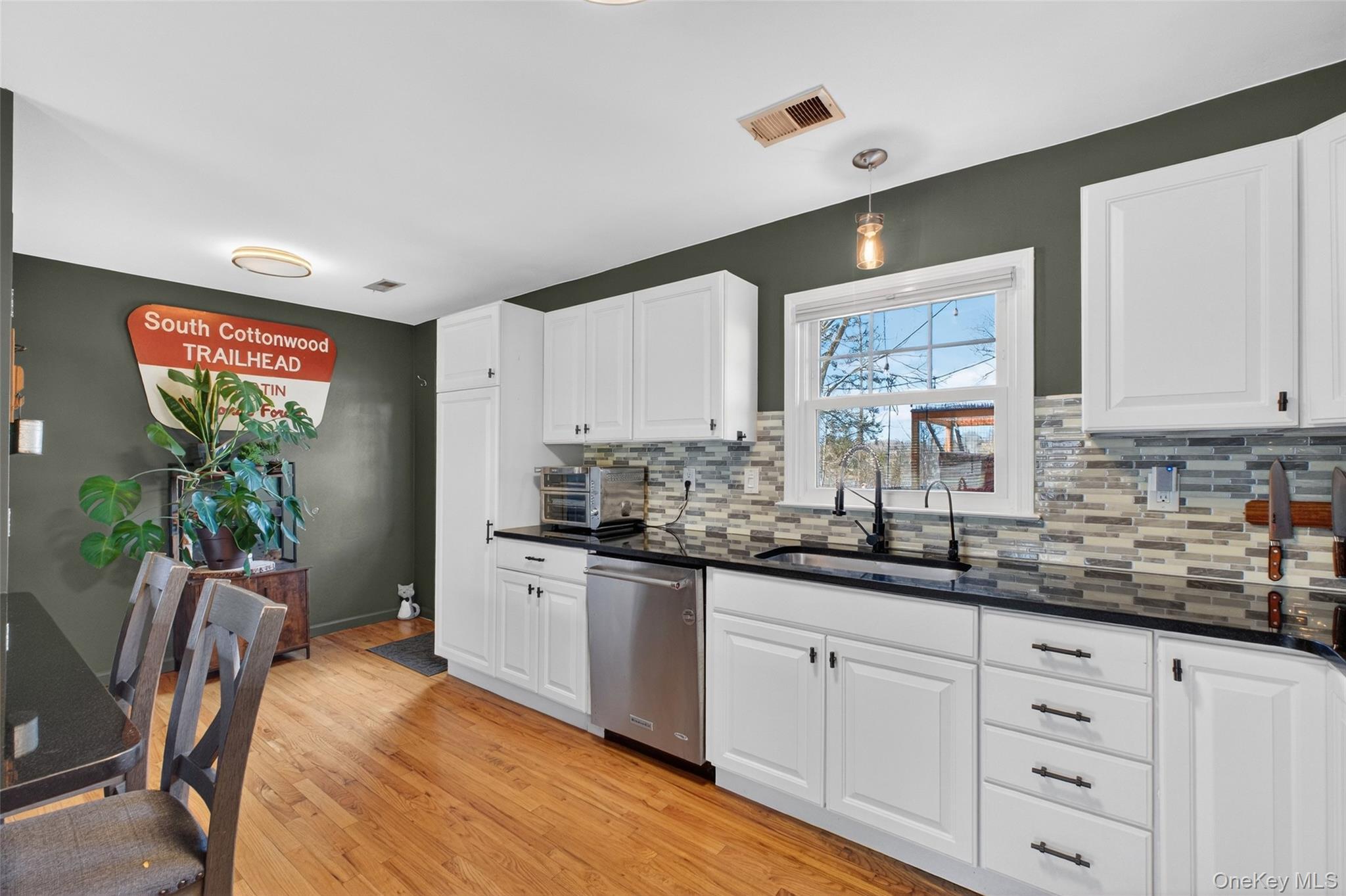 Single Family Linda  Dutchess County, NY 12524, MLS-972058-8