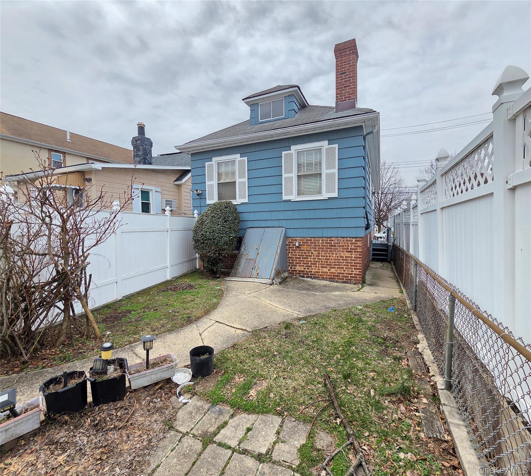 Single Family Graff  Bronx, NY 10465, MLS-972067-13