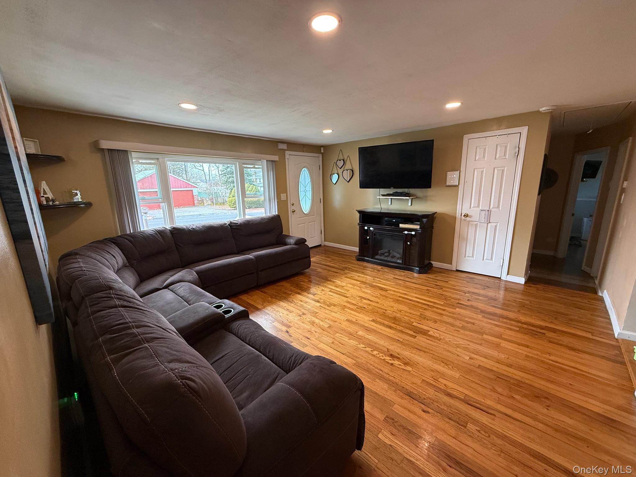 Single Family Port  Suffolk County, NY 11779, MLS-972077-5