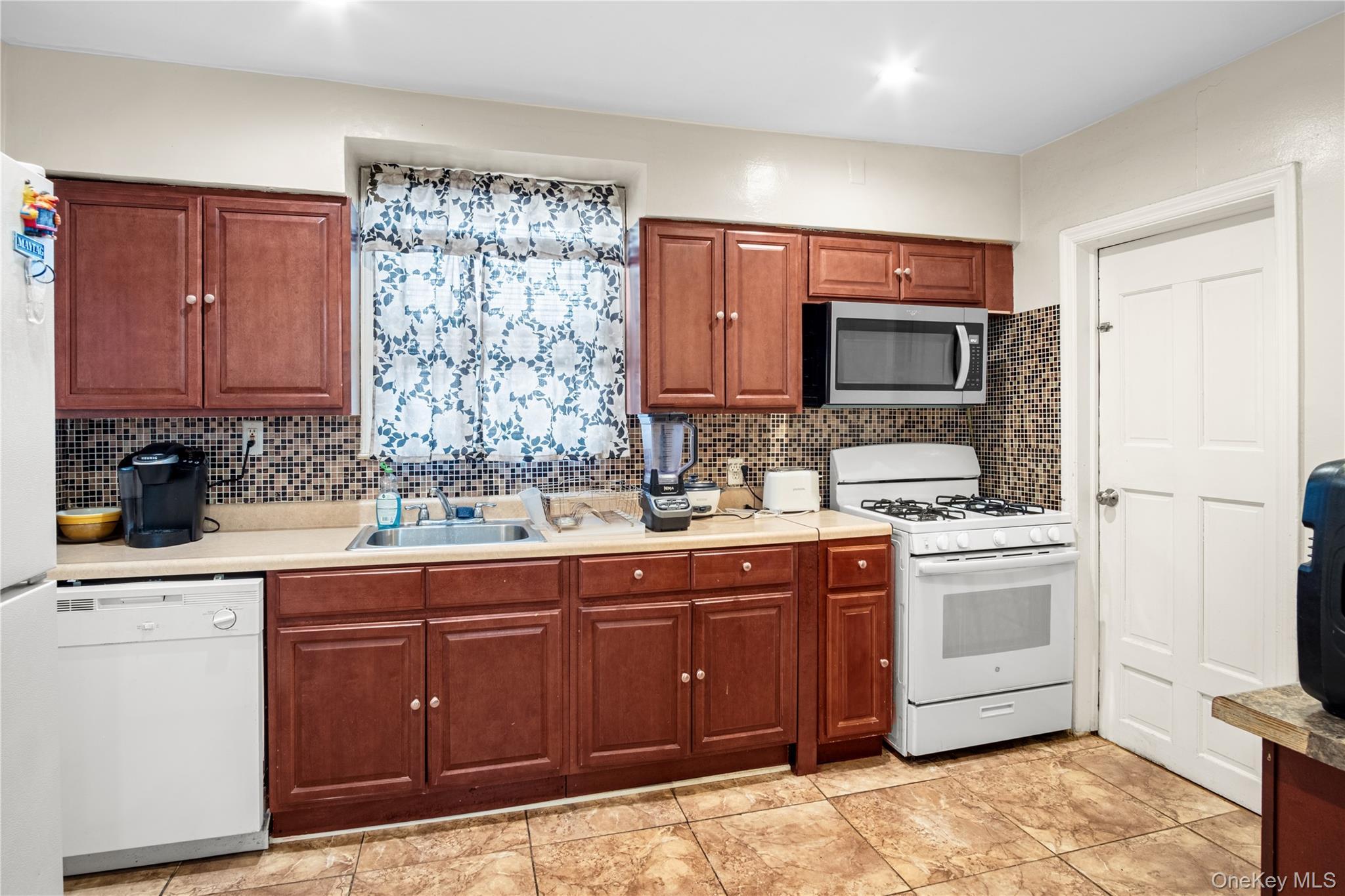 Single Family Hendrickson  Nassau County, NY 11550, MLS-972088-12